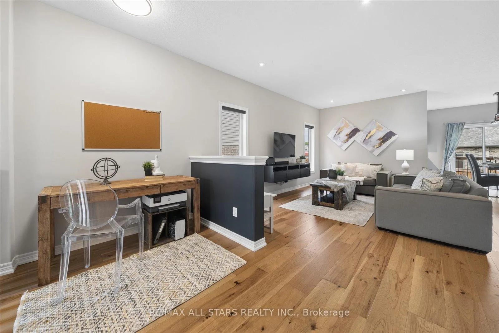 Photo 11 of 27 Carleton Trail, New Tecumseth, Beeton — HOMEH