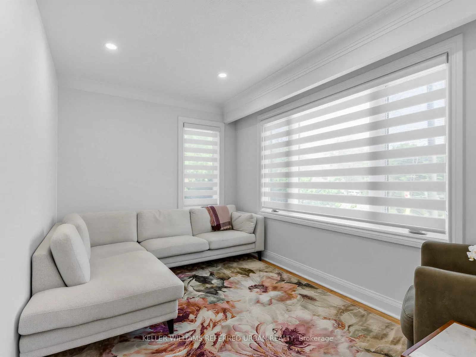 Photo 8 of 73 Prince Charles Drive, Toronto, Englemount-Lawrence — HOMEH