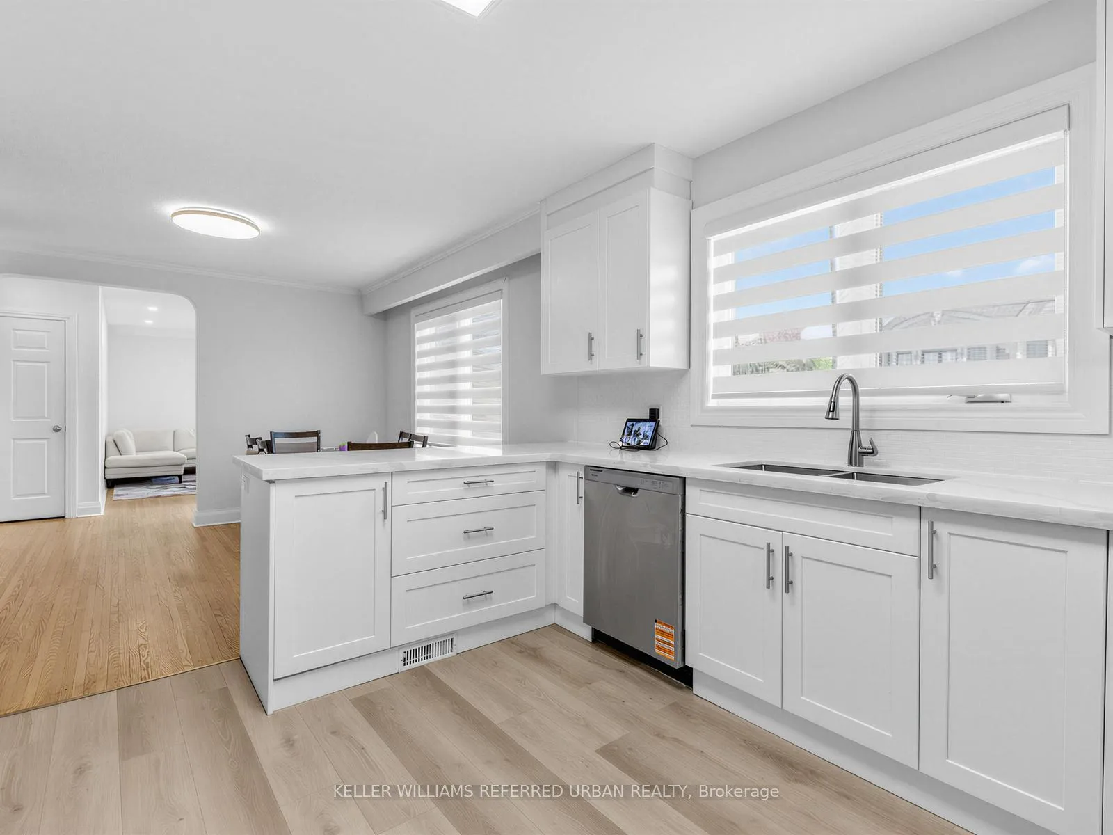 Photo 12 of 73 Prince Charles Drive, Toronto, Englemount-Lawrence — HOMEH