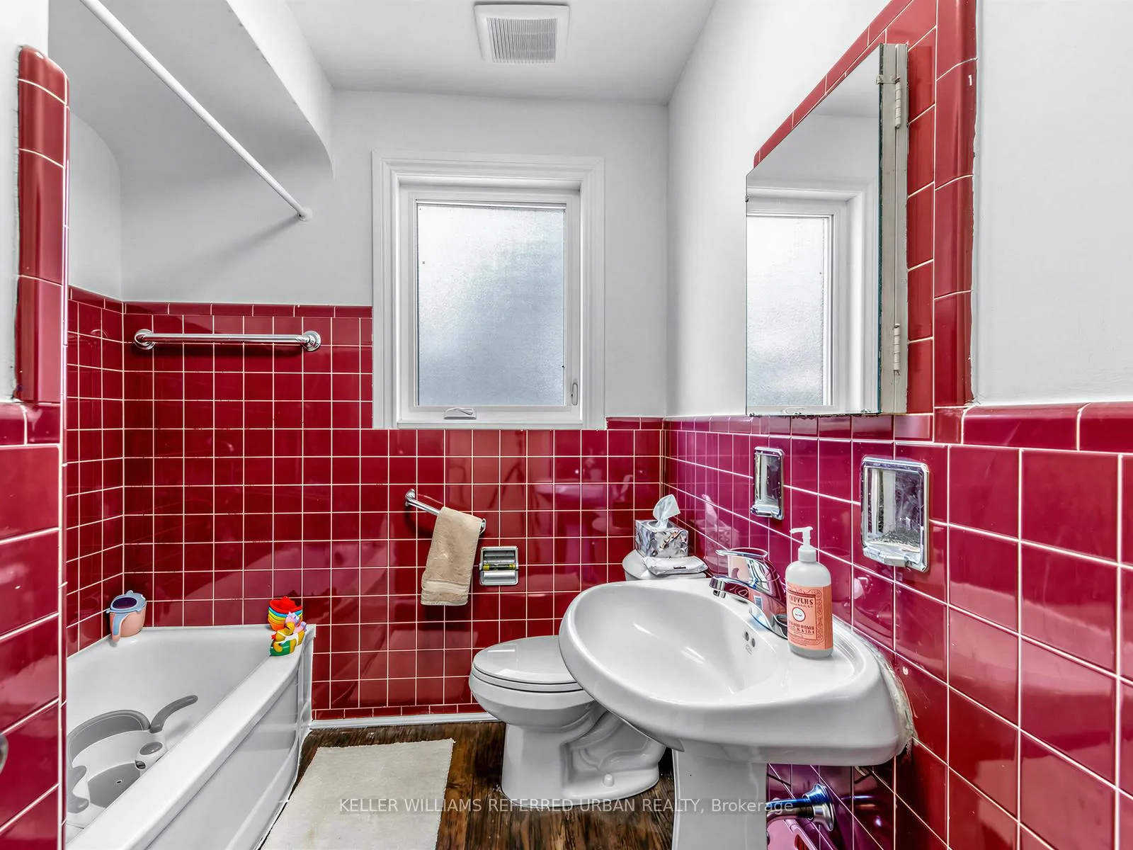 Photo 18 of 73 Prince Charles Drive, Toronto, Englemount-Lawrence — HOMEH