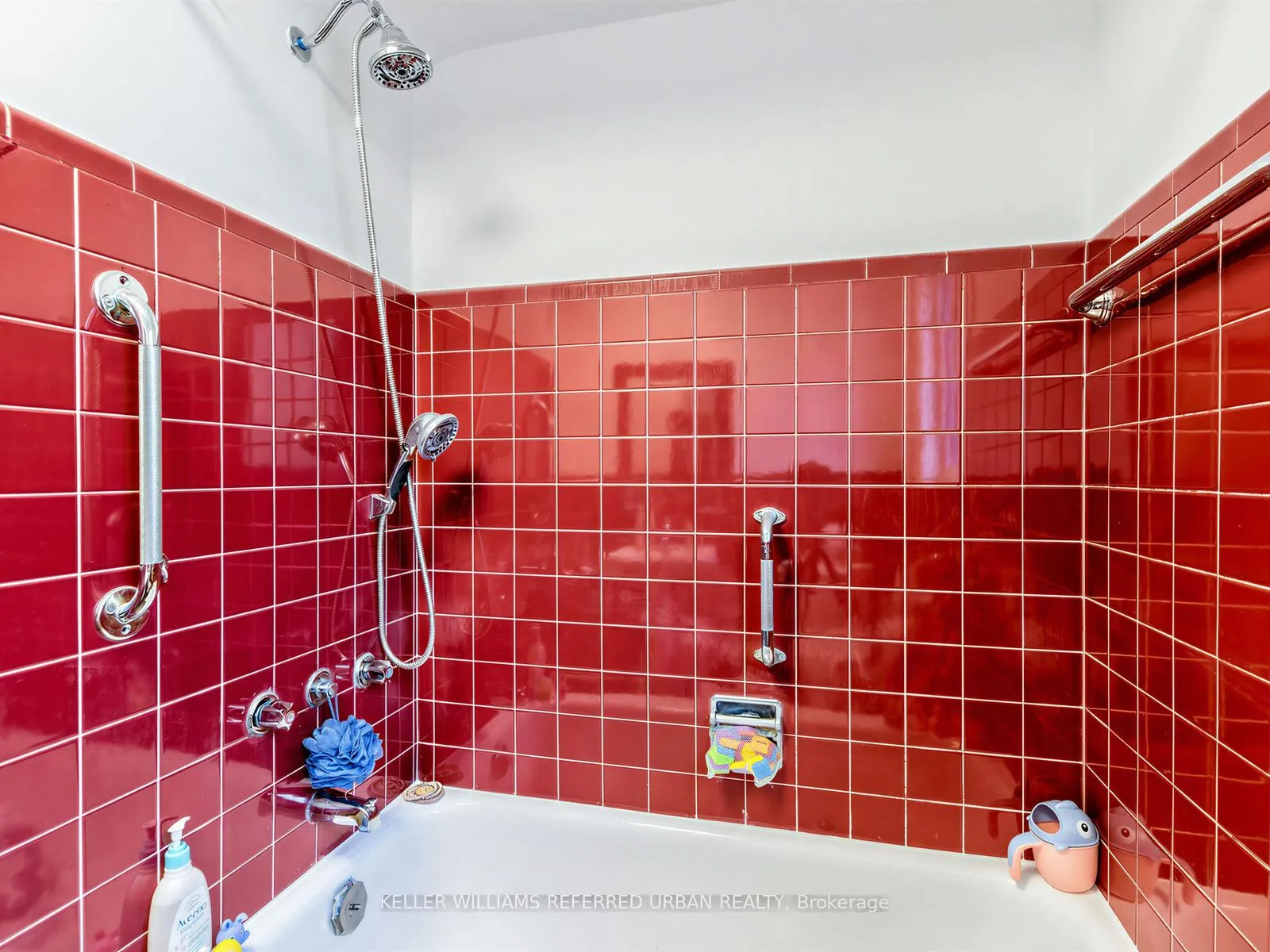 Photo 19 of 73 Prince Charles Drive, Toronto, Englemount-Lawrence — HOMEH