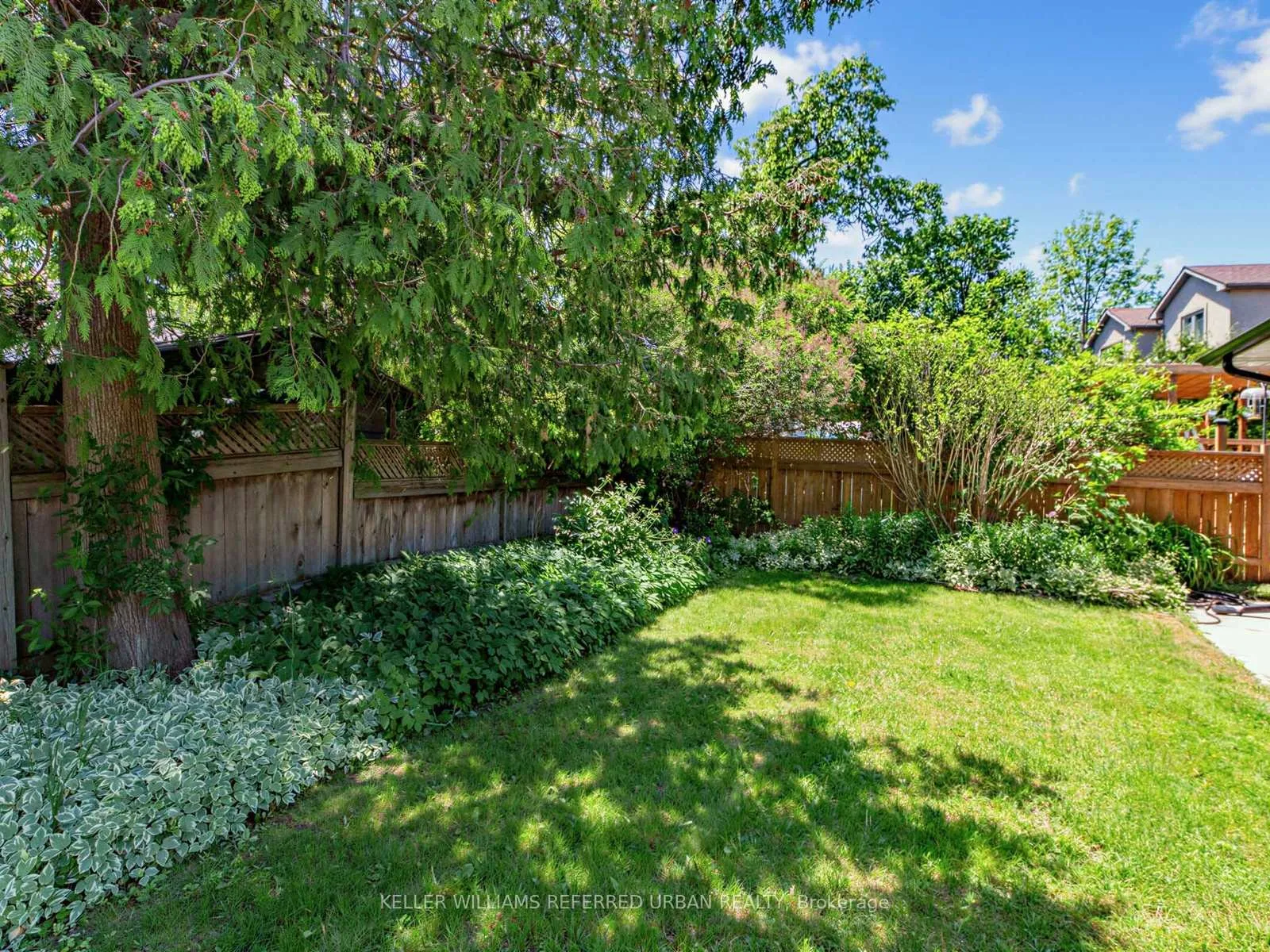 Photo 33 of 73 Prince Charles Drive, Toronto, Englemount-Lawrence — HOMEH