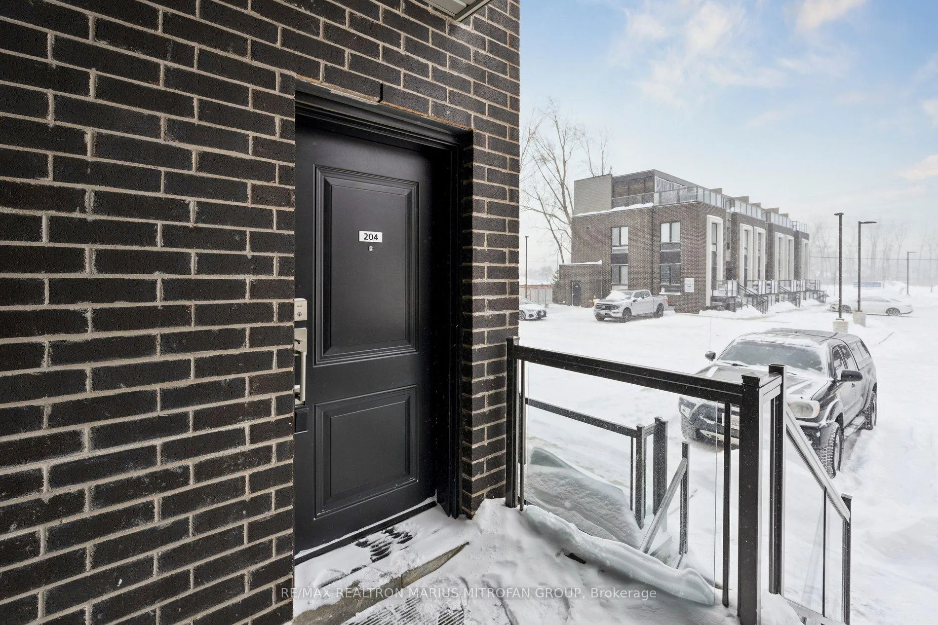 Photo 4 of Unit 204, 6065 McLeod Road, Niagara Falls, Arad/Fallsview — HOMEH