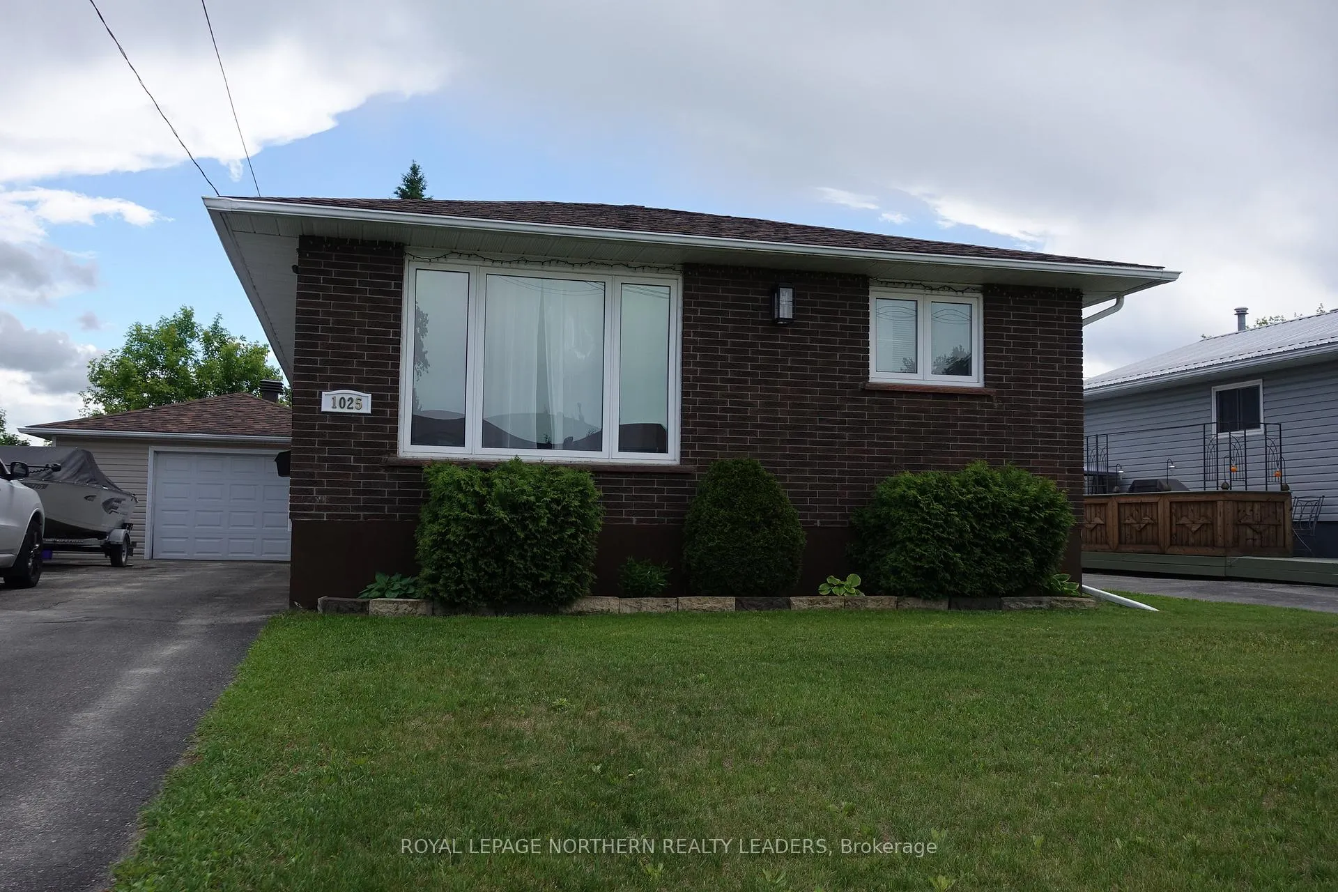 Photo 2 of 1025 Park Avenue, Timmins, MTJ - Main Area — HOMEH