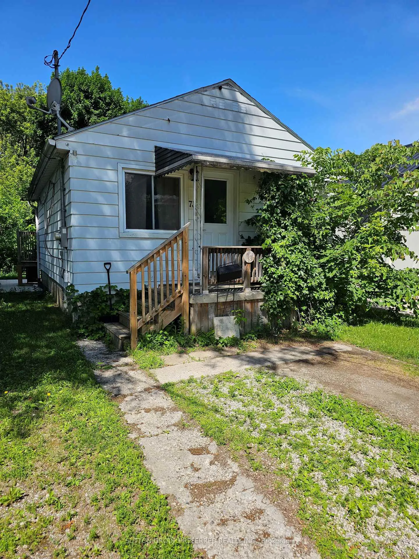 Front of 73 Glenwood Avenue