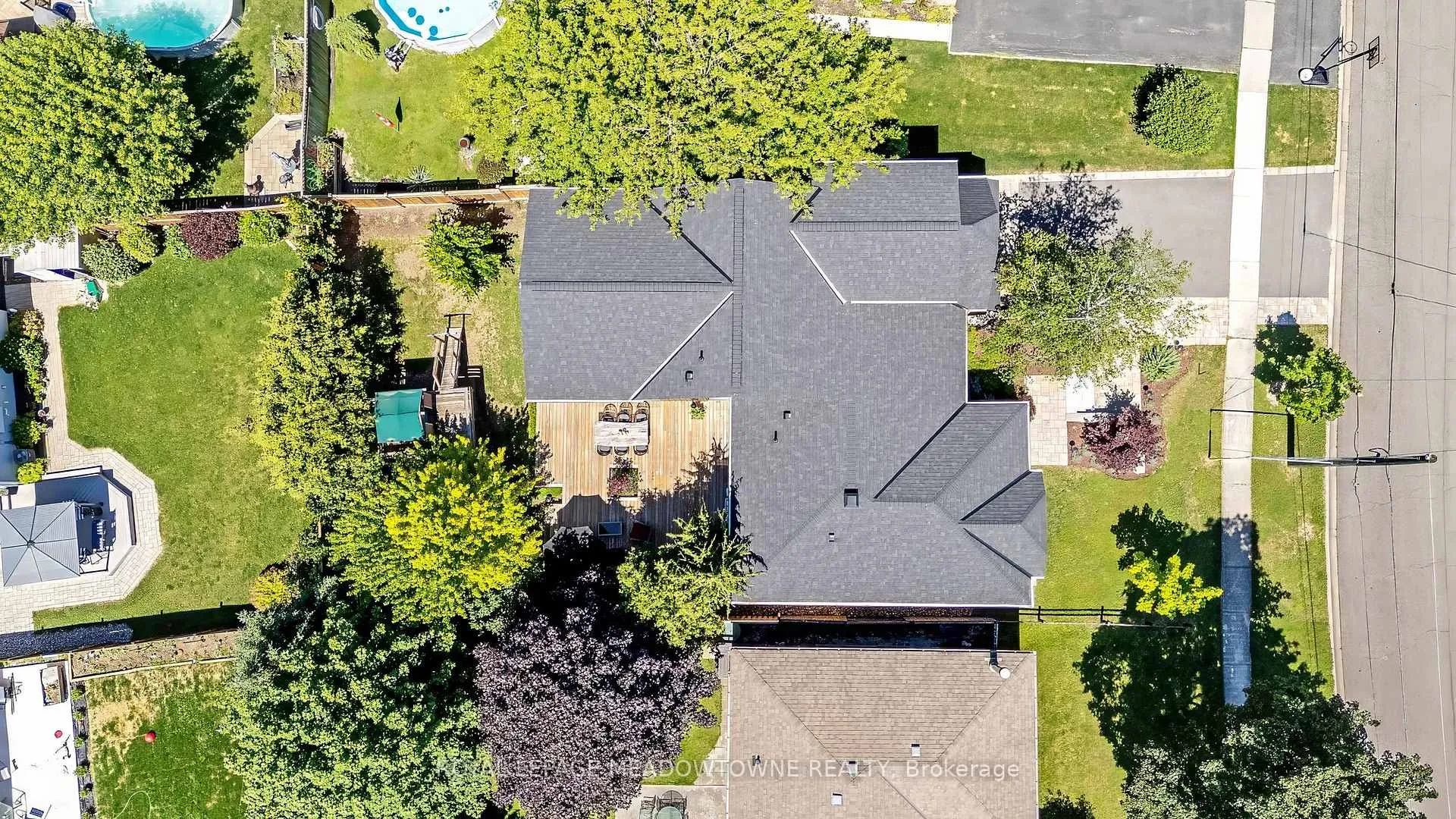Photo 2 of 23 Mackenzie Drive, Halton Hills, Georgetown — HOMEH