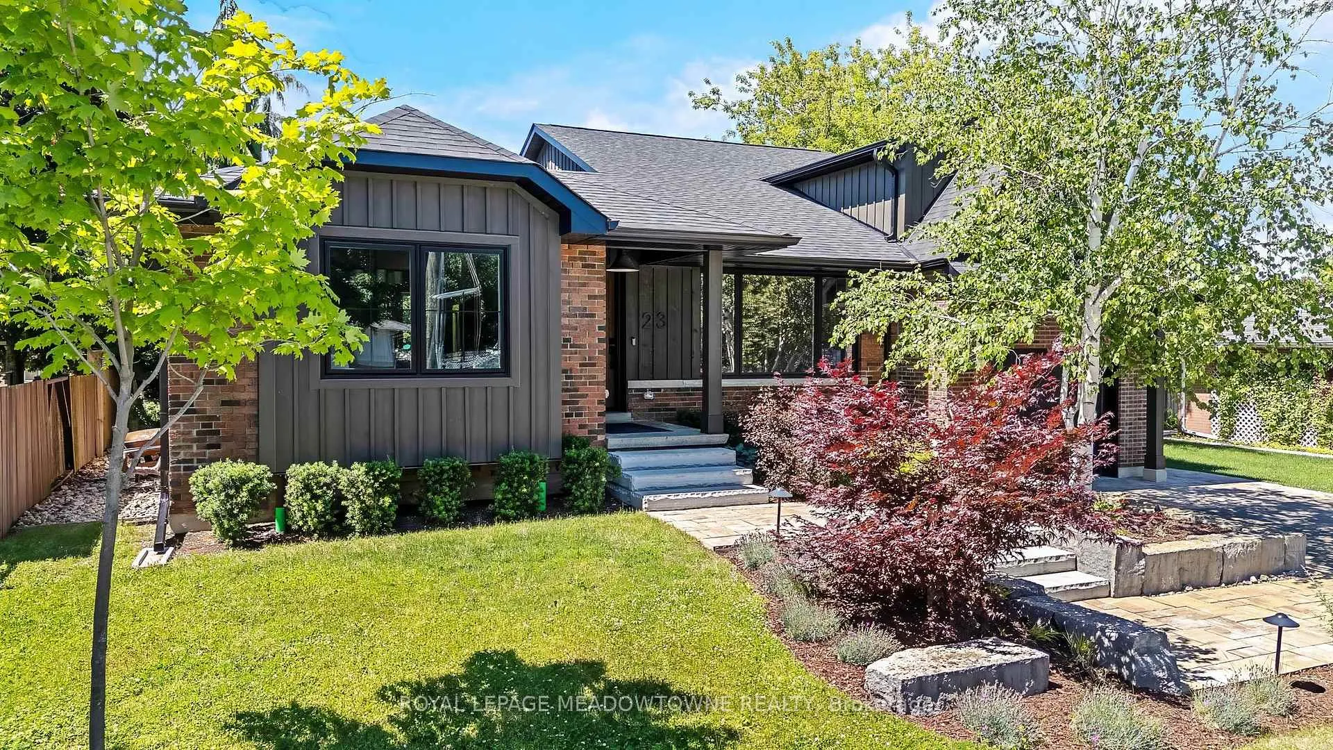 Photo 3 of 23 Mackenzie Drive, Halton Hills, Georgetown — HOMEH