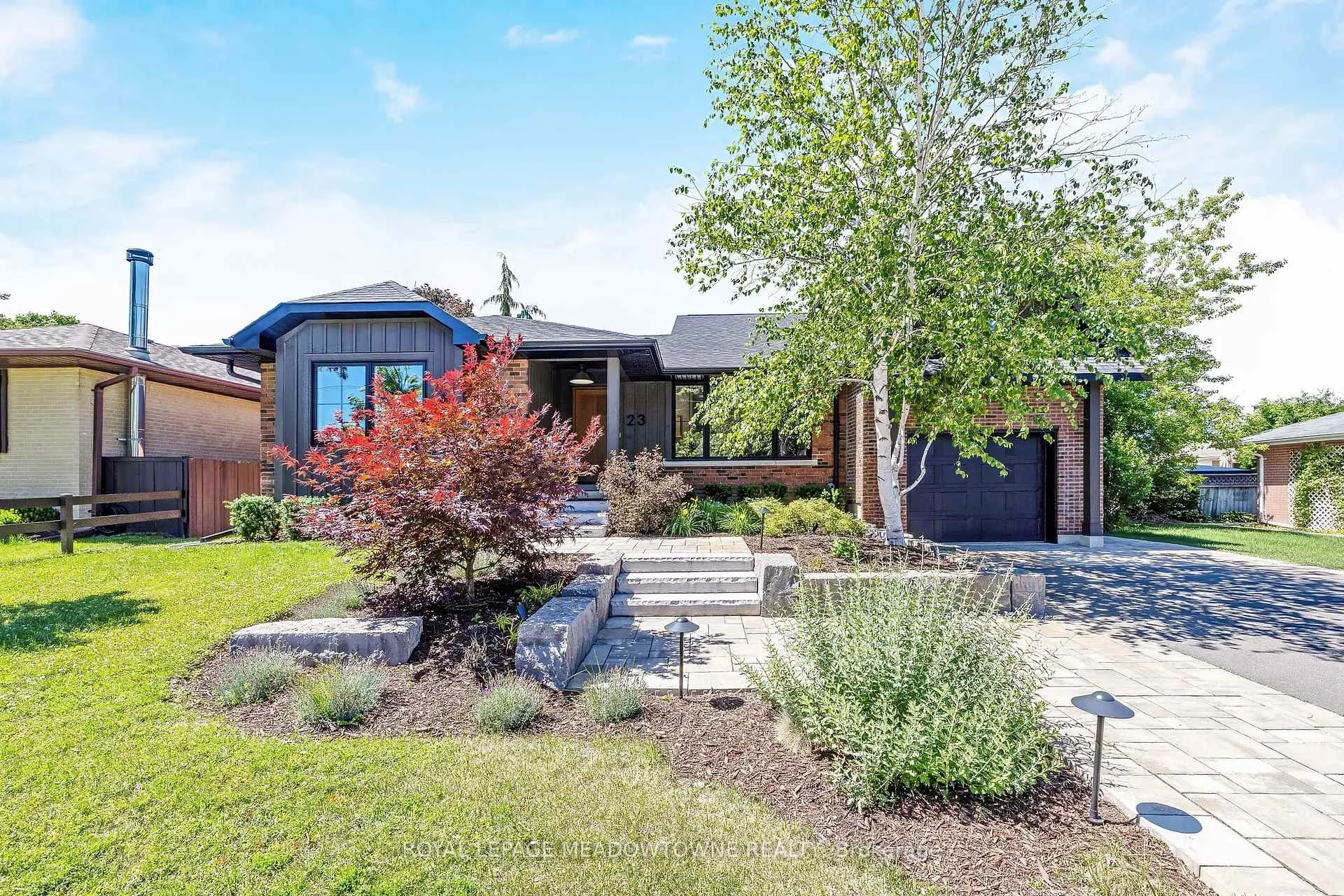 Photo 4 of 23 Mackenzie Drive, Halton Hills, Georgetown — HOMEH