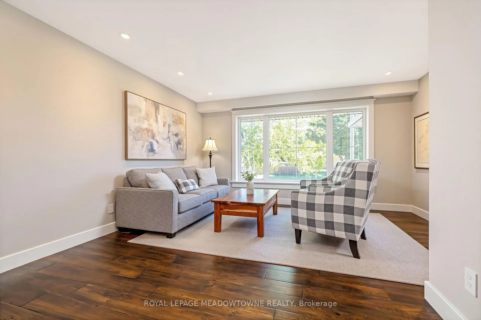 Photo 8 of 23 Mackenzie Drive, Halton Hills, Georgetown — HOMEH
