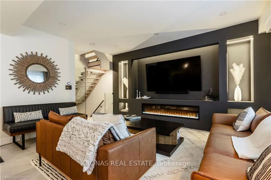 Photo 6 of 252 Upper Mount Albion Road, Hamilton, Stoney Creek Mountain — HOMEH