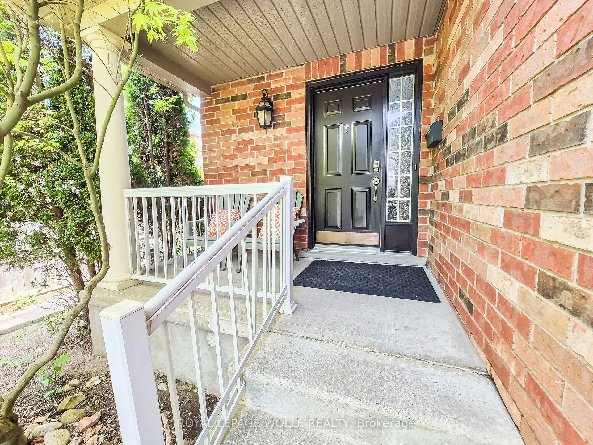Photo 2 of Unit 1, 147 Dubrick Crescent, Kitchener — HOMEH