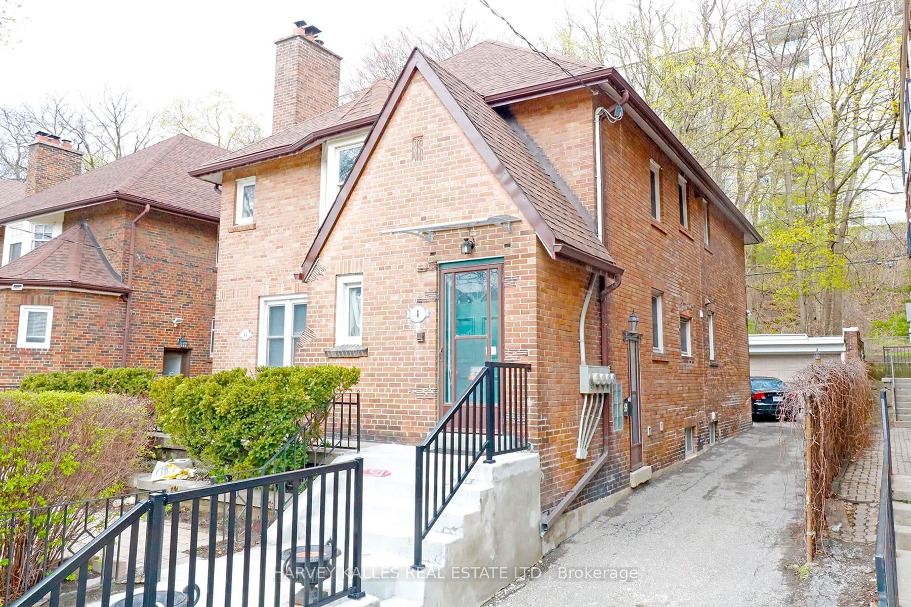 Front of Unit Main, 6 Poplar Plains Crescent