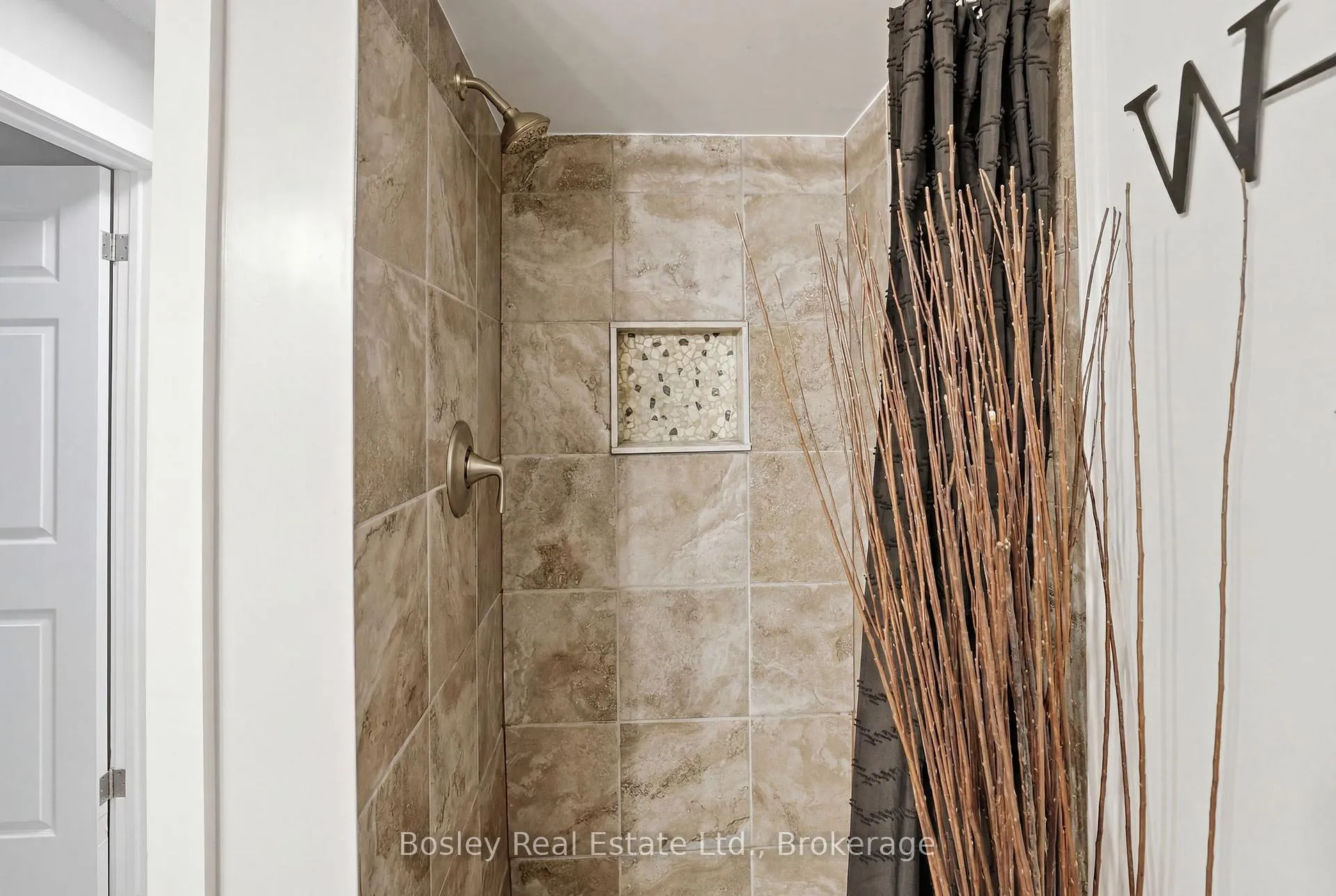 Photo 23 of Unit 114, 23 Dawson Drive, Collingwood — HOMEH