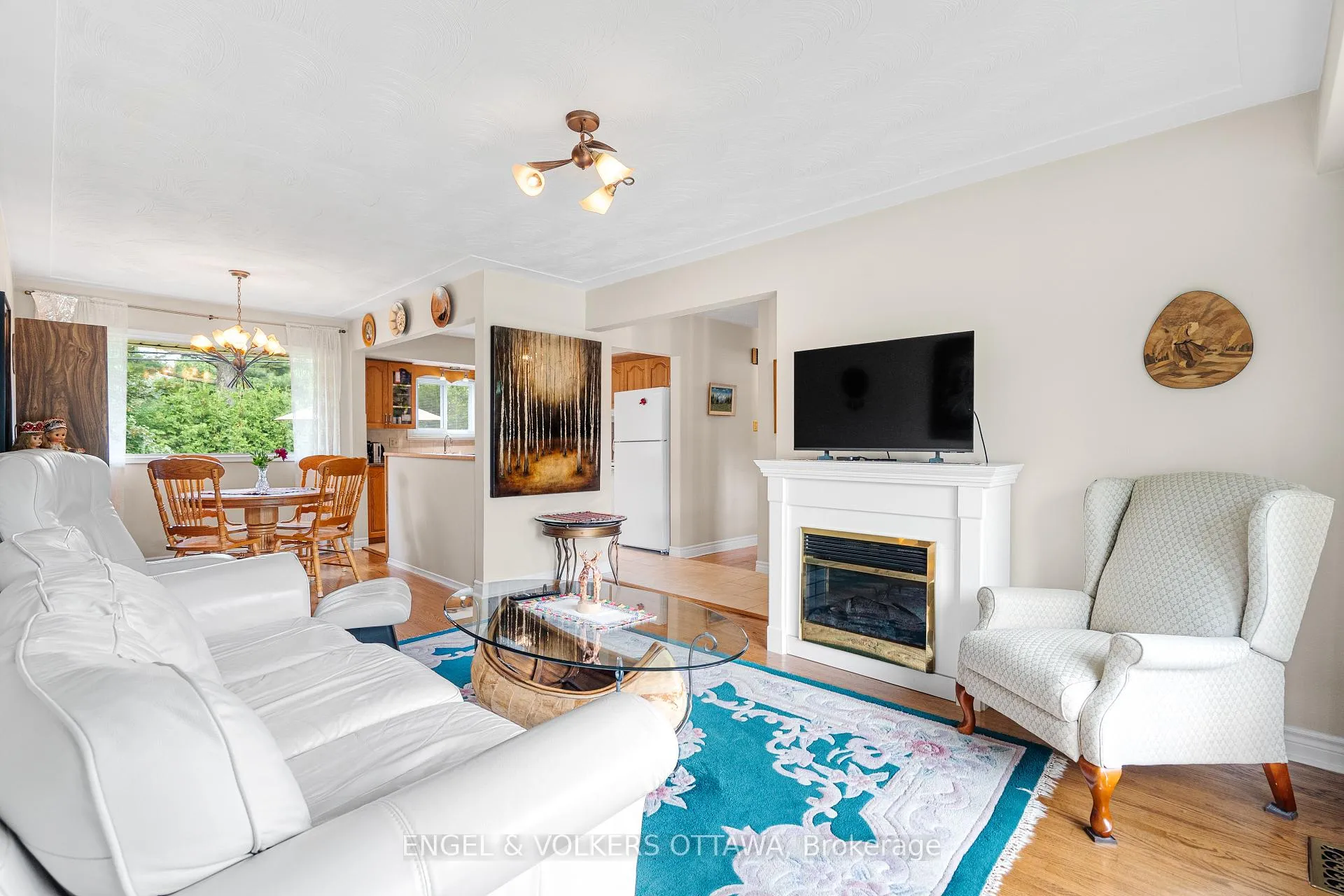 Photo 3 of 709 Pleasant Park Road, Ottawa, Elmvale Acres — HOMEH