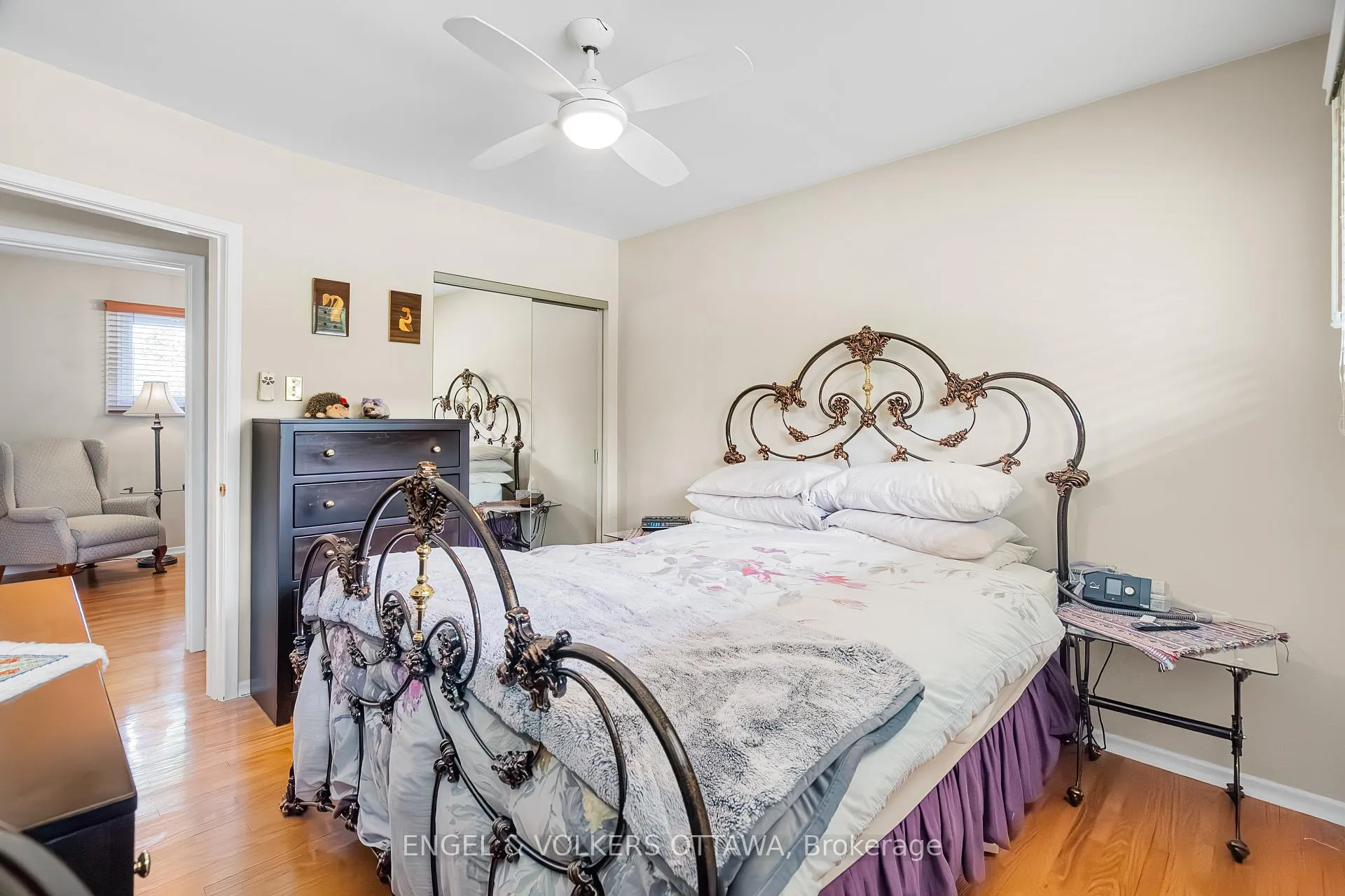 Photo 17 of 709 Pleasant Park Road, Ottawa, Elmvale Acres — HOMEH