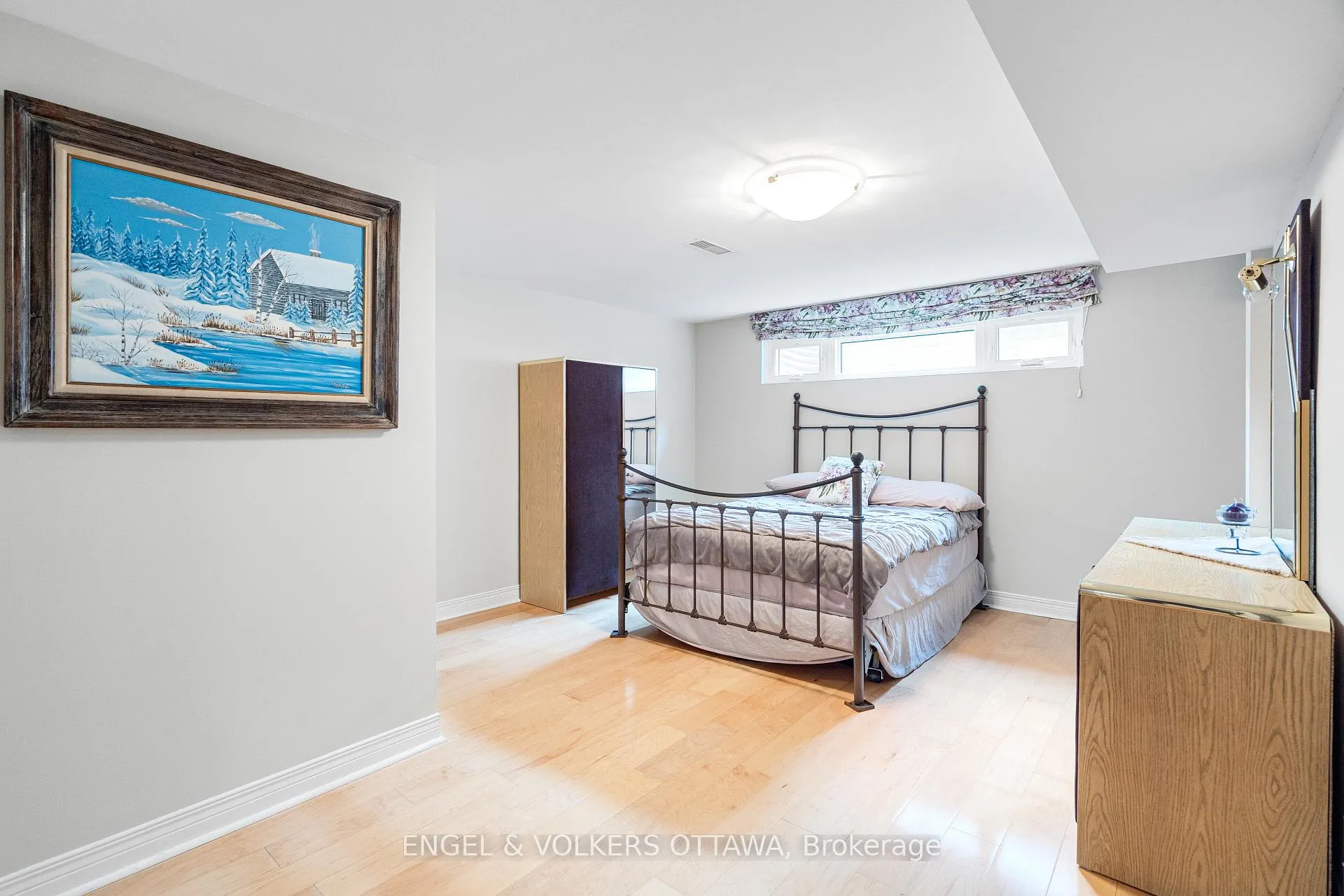 Photo 30 of 709 Pleasant Park Road, Ottawa, Elmvale Acres — HOMEH