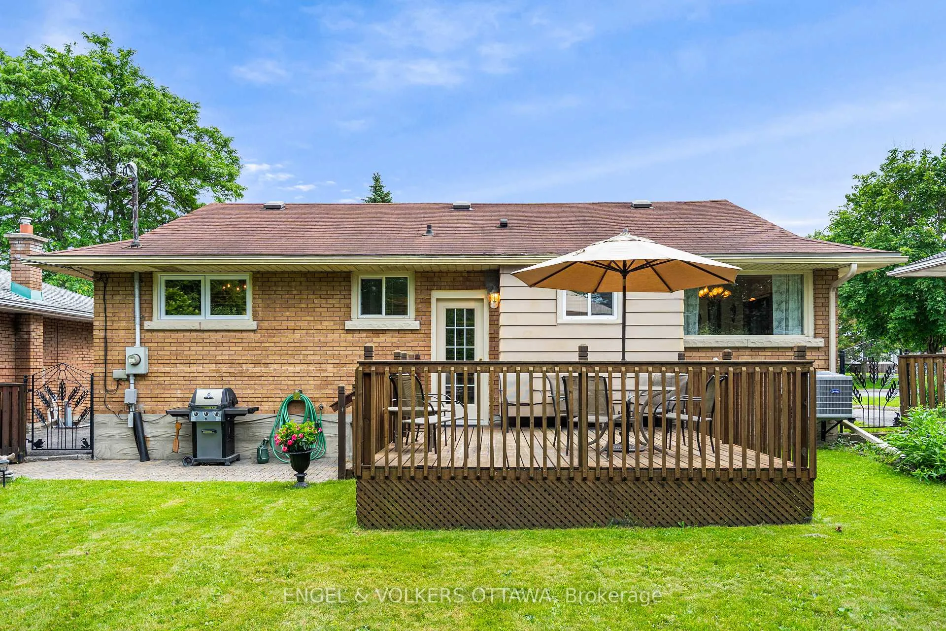 Photo 37 of 709 Pleasant Park Road, Ottawa, Elmvale Acres — HOMEH