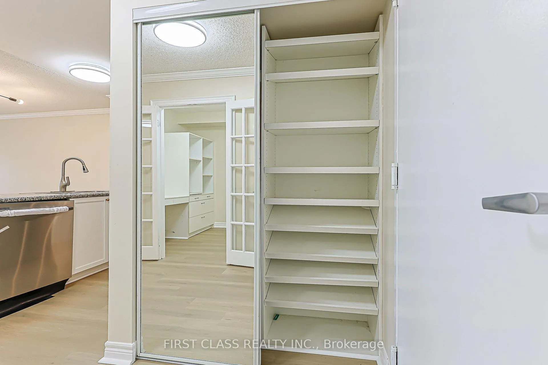 Photo 5 of Unit 1206, 33 Cox Boulevard, Markham, Unionville — HOMEH