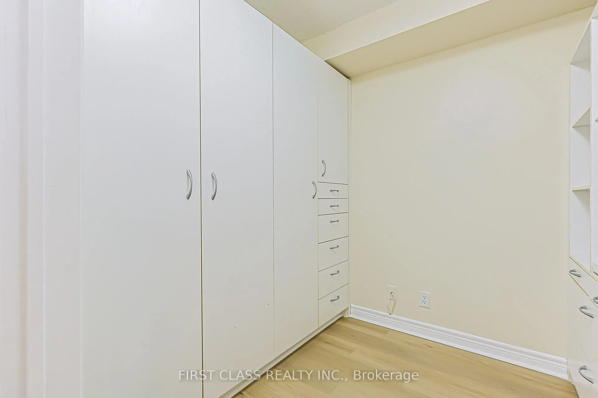 Photo 21 of Unit 1206, 33 Cox Boulevard, Markham, Unionville — HOMEH