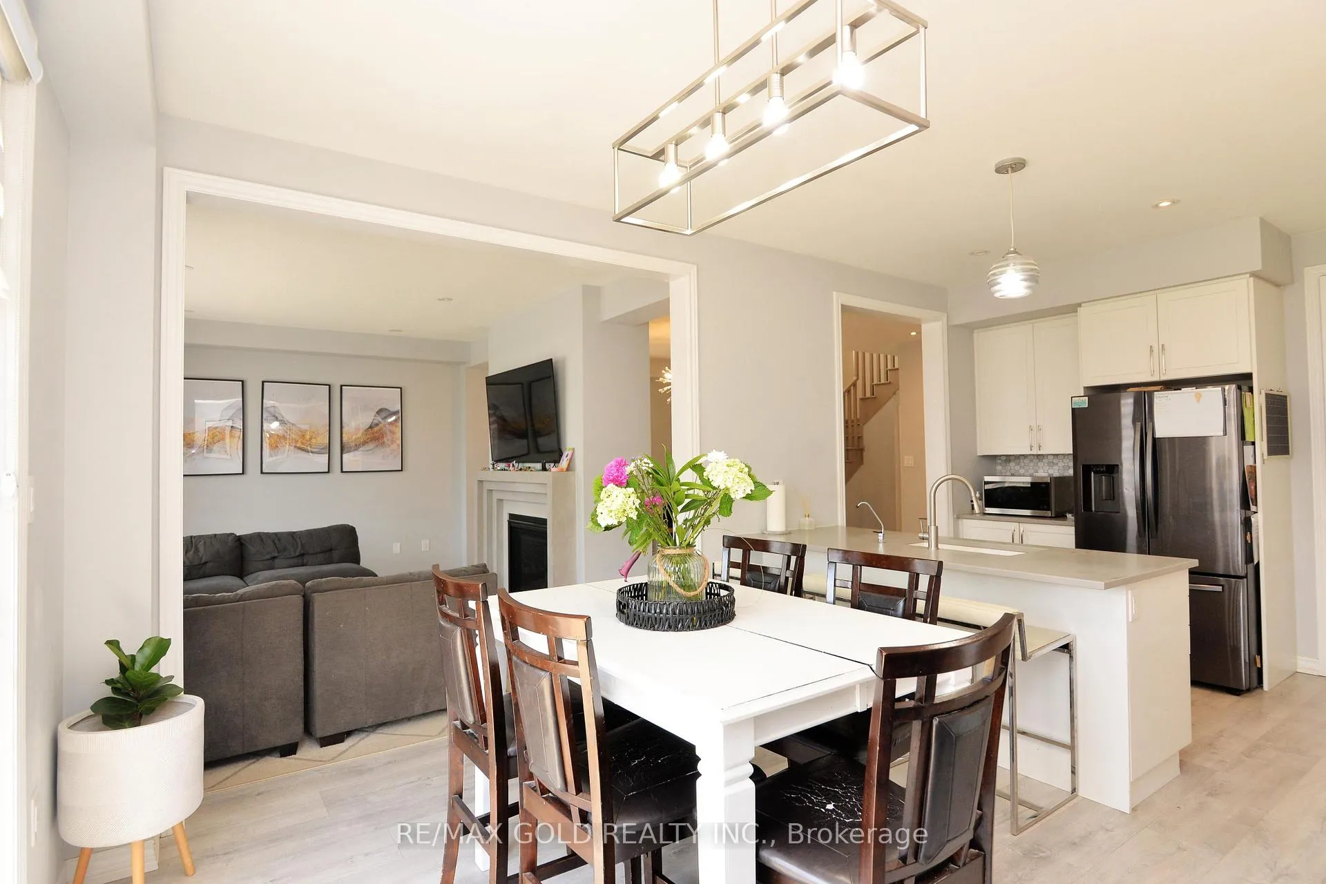 Photo 15 of 133 Harpin Way E, Centre Wellington, Fergus — HOMEH