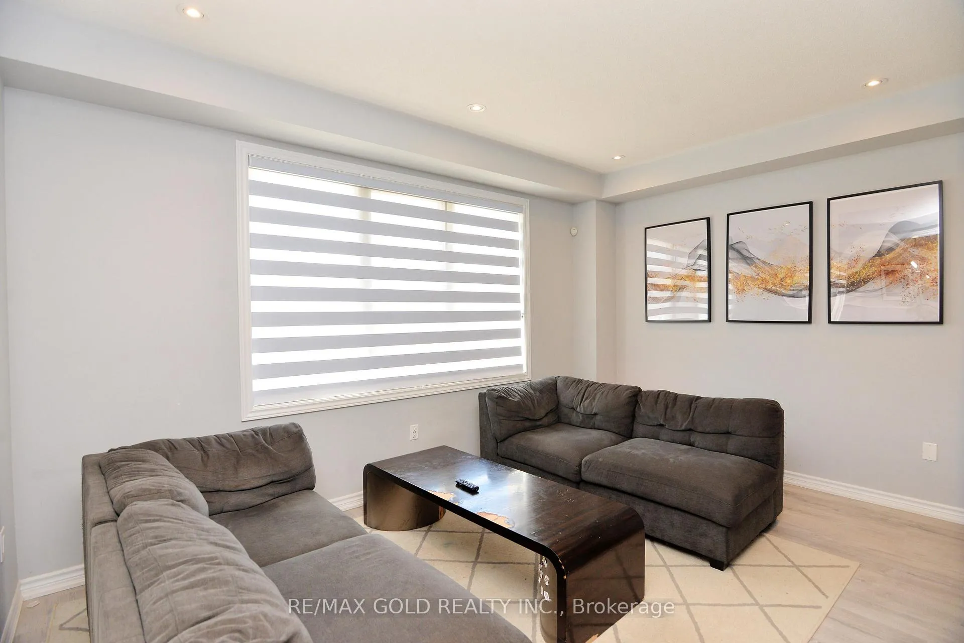 Photo 17 of 133 Harpin Way E, Centre Wellington, Fergus — HOMEH