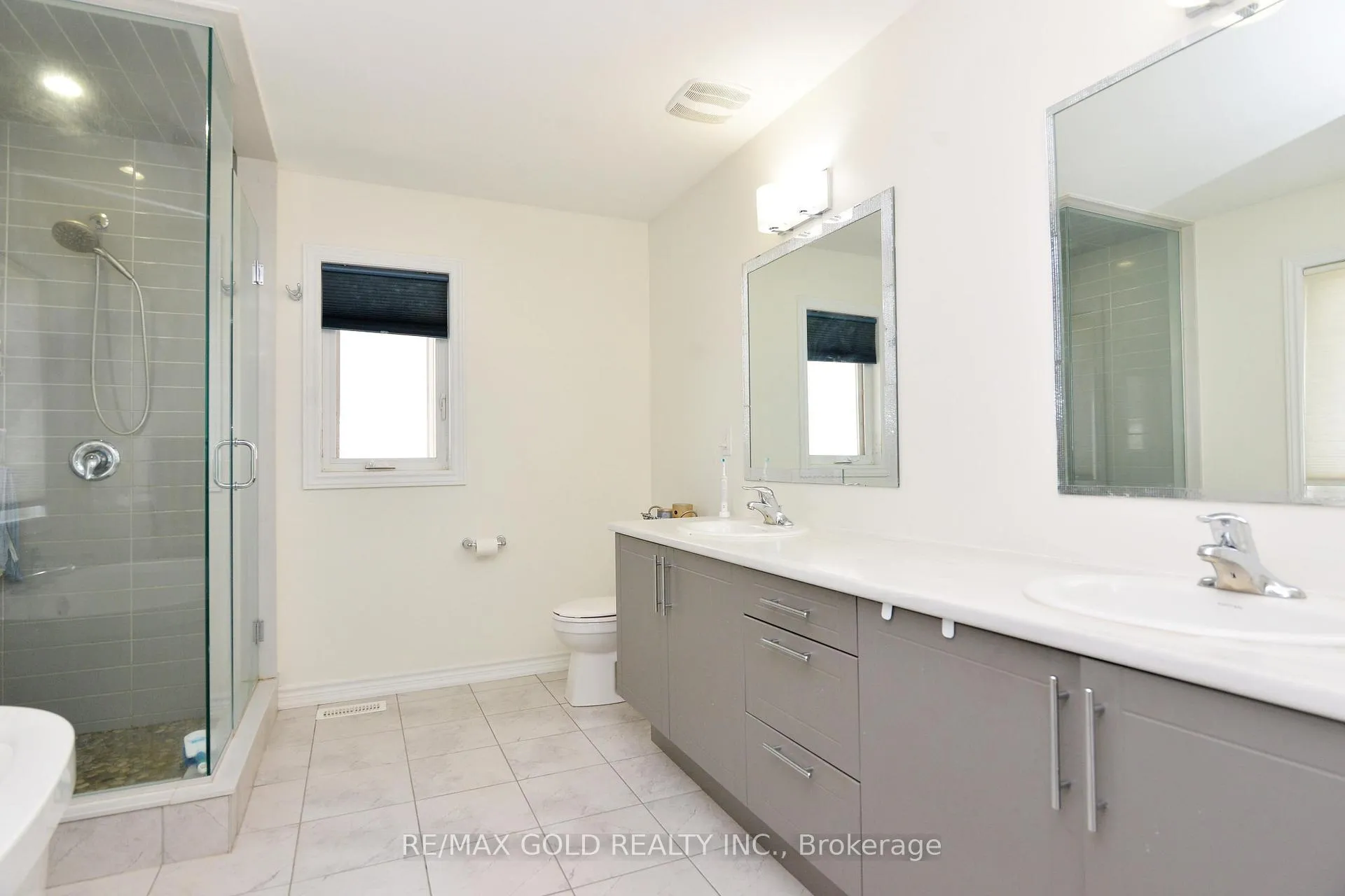 Photo 27 of 133 Harpin Way E, Centre Wellington, Fergus — HOMEH