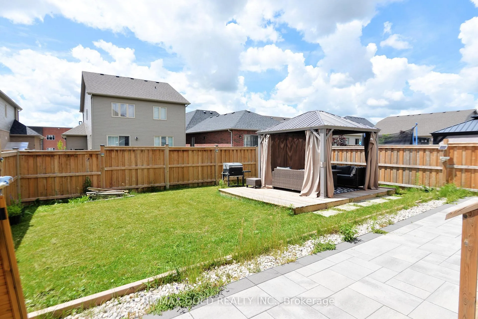 Photo 37 of 133 Harpin Way E, Centre Wellington, Fergus — HOMEH