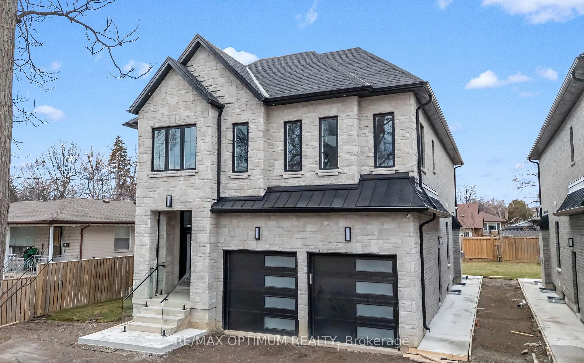 Photo 47 of 30 Mclaughlin Road N, Brampton, Northwood Park — HOMEH