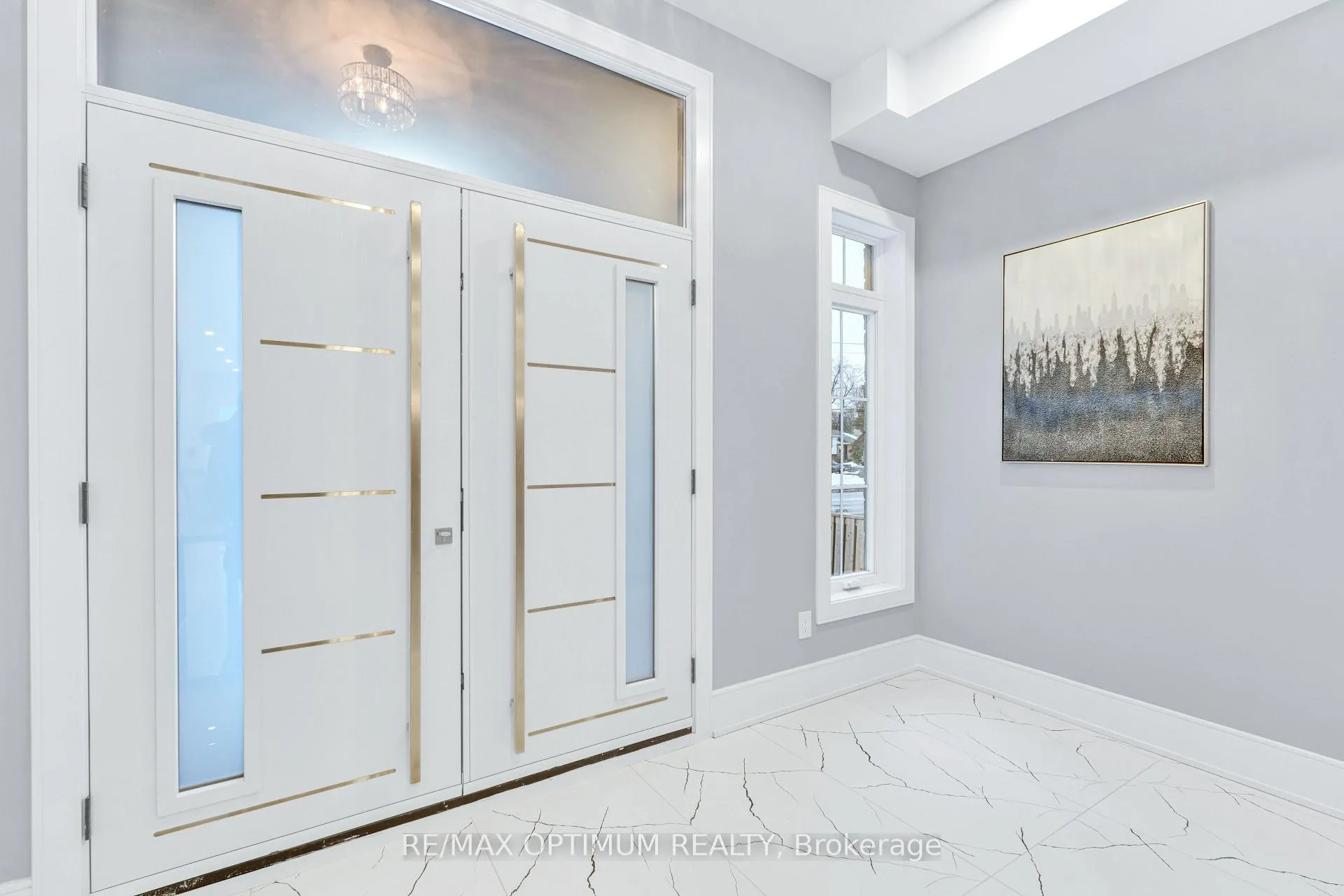Photo 2 of 30 Mclaughlin Road N, Brampton, Northwood Park — HOMEH