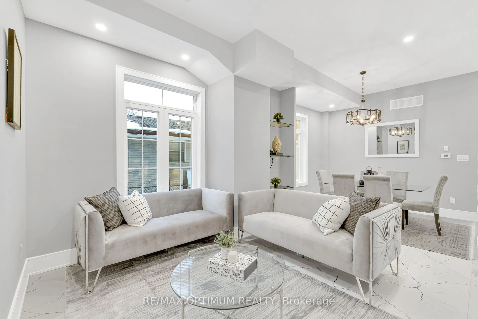 Photo 4 of 30 Mclaughlin Road N, Brampton, Northwood Park — HOMEH