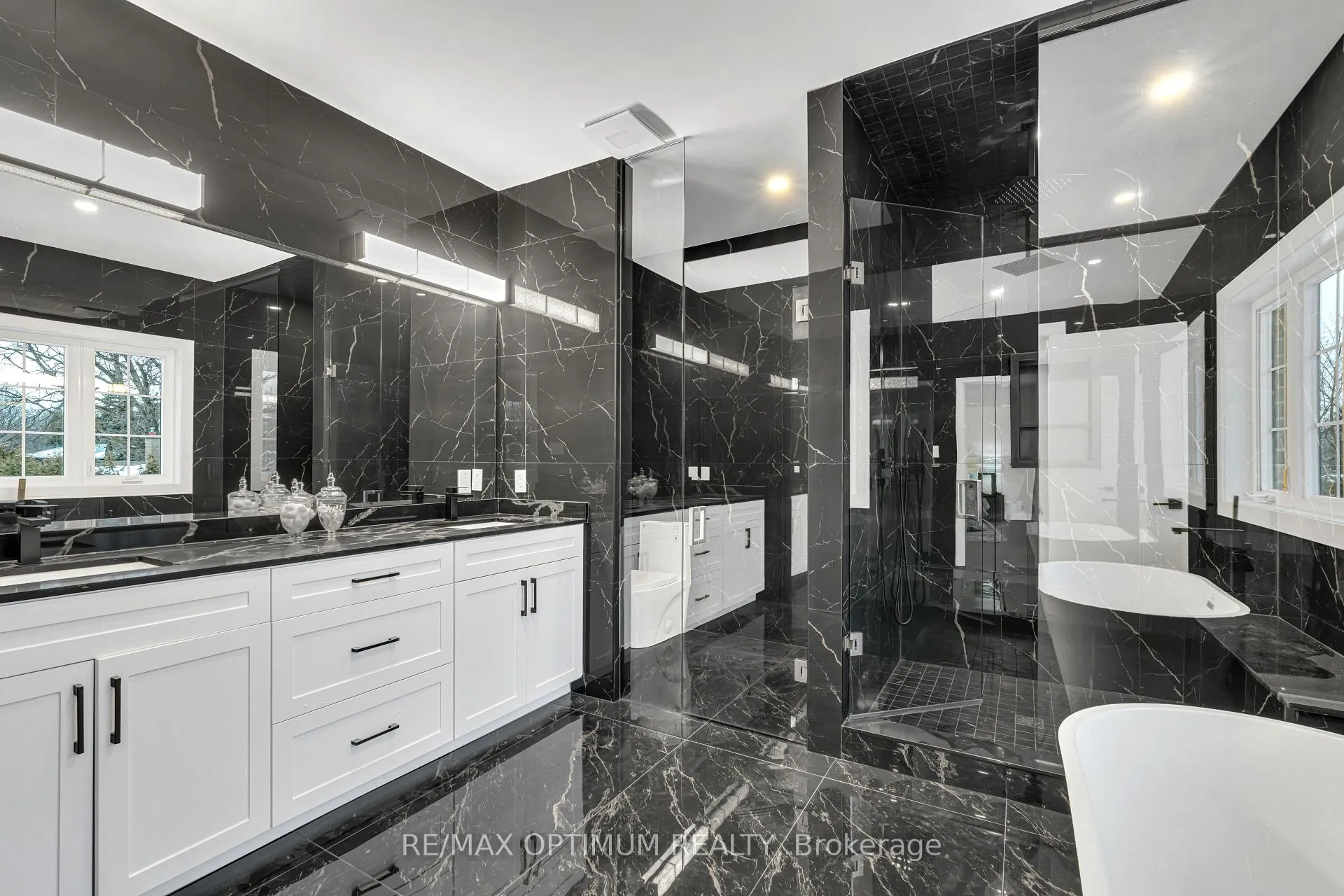 Photo 22 of 30 Mclaughlin Road N, Brampton, Northwood Park — HOMEH
