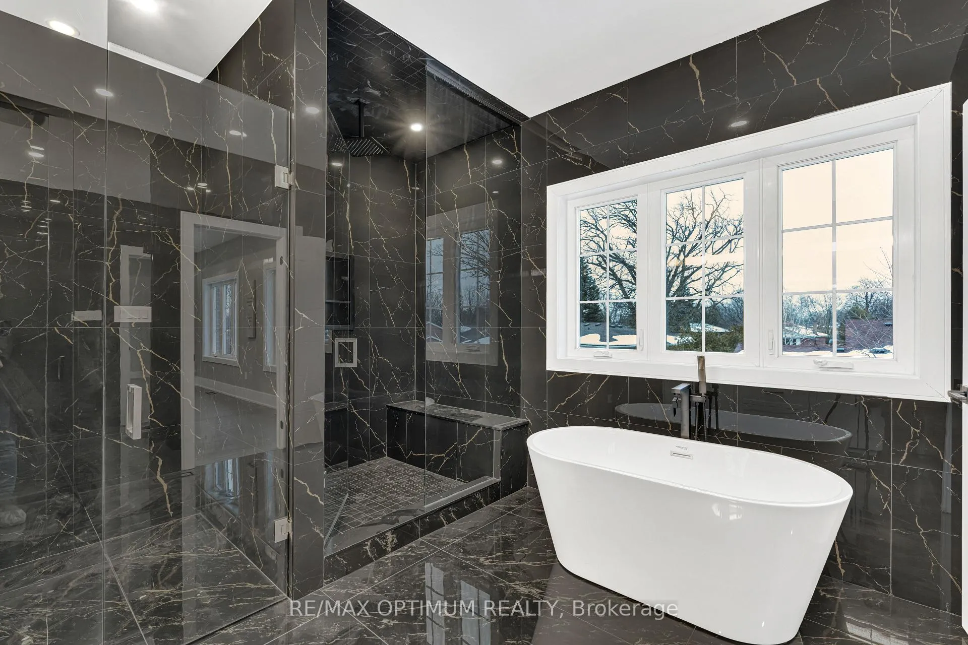Photo 23 of 30 Mclaughlin Road N, Brampton, Northwood Park — HOMEH