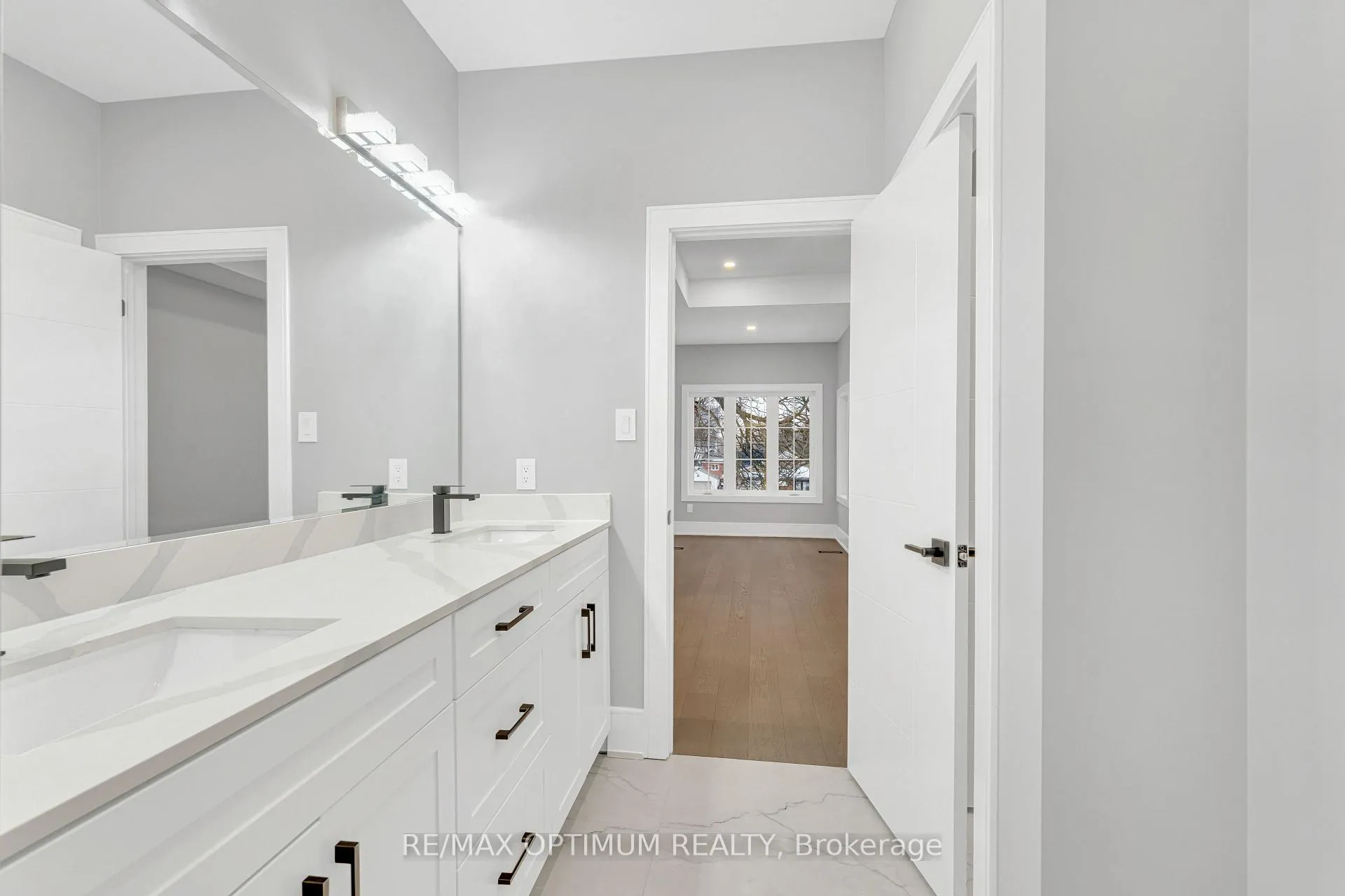 Photo 27 of 30 Mclaughlin Road N, Brampton, Northwood Park — HOMEH