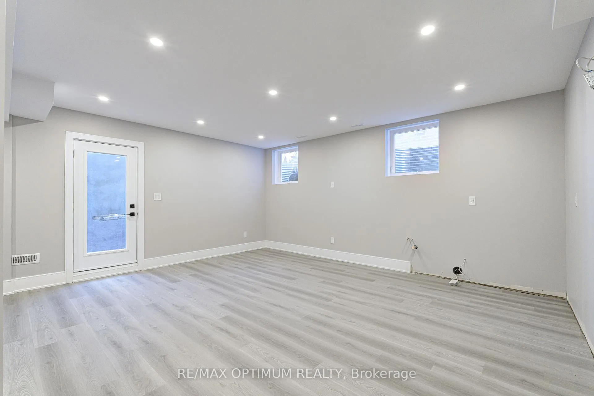 Photo 39 of 30 Mclaughlin Road N, Brampton, Northwood Park — HOMEH