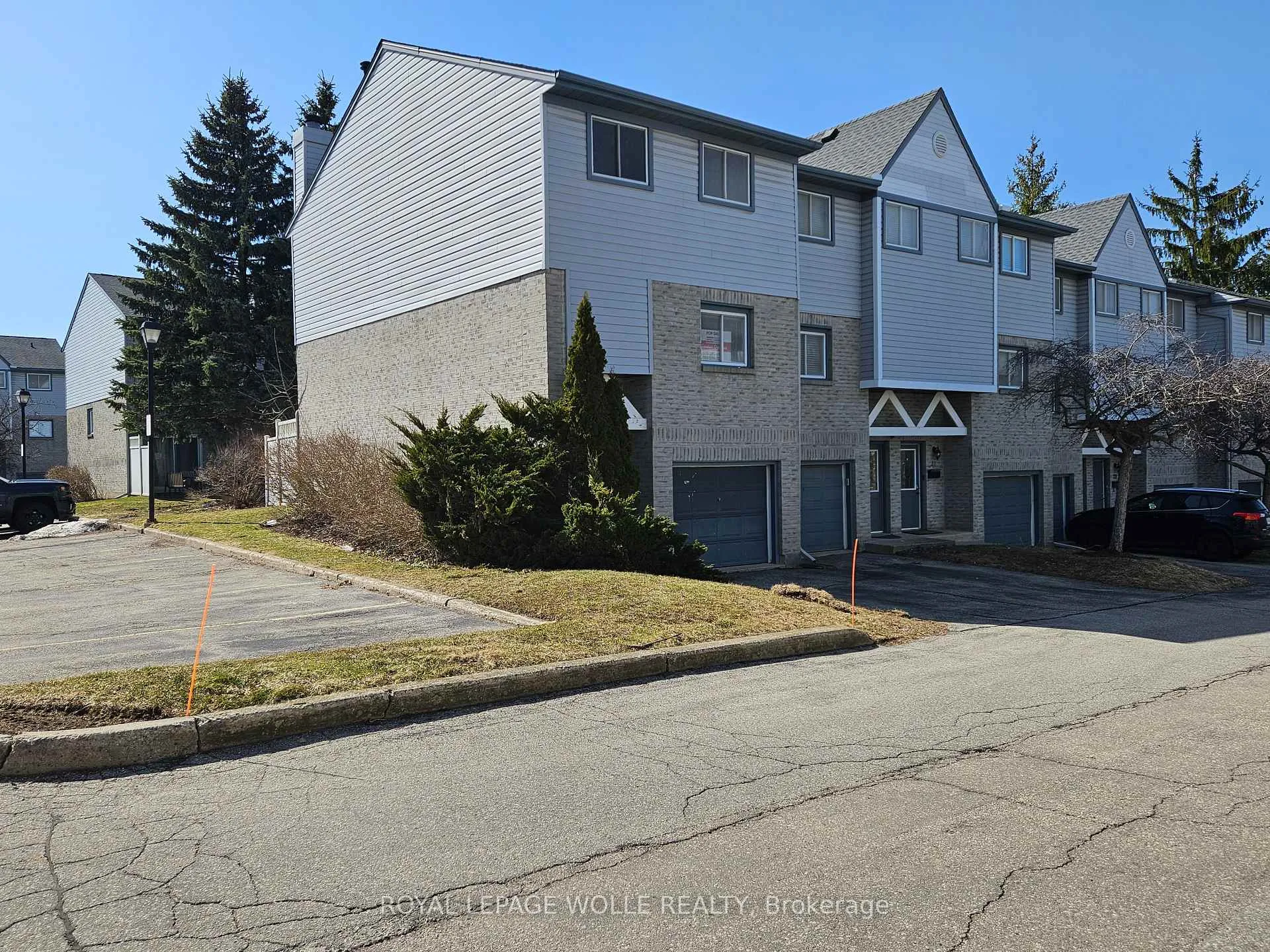 Photo 2 of Unit 43, 589 Beechwood Drive, Waterloo, Westvale — HOMEH