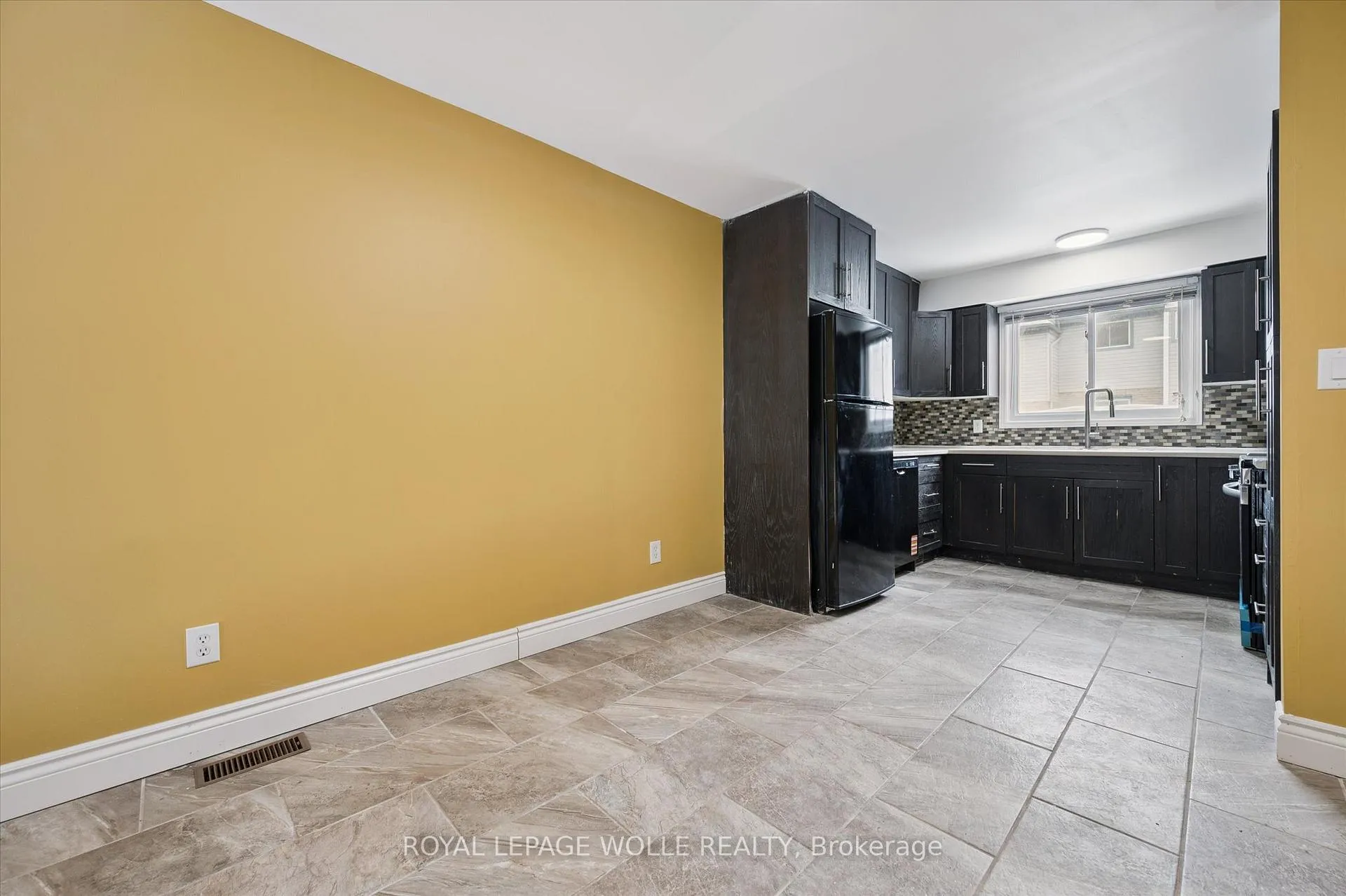 Photo 13 of Unit 43, 589 Beechwood Drive, Waterloo, Westvale — HOMEH