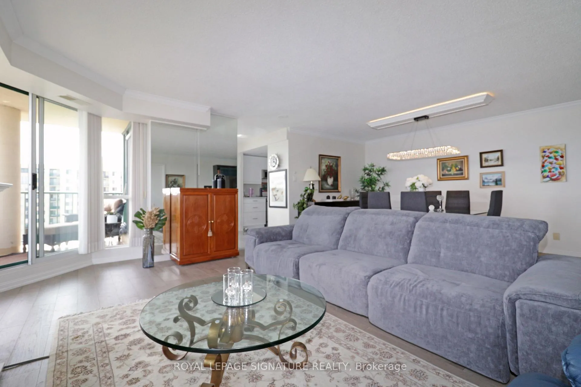 Photo 5 of Unit 1004, 65 Ellen Street, Barrie, City Centre — HOMEH