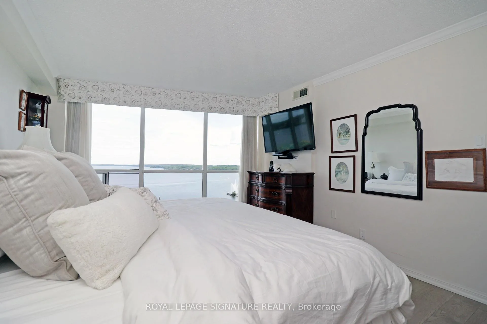 Photo 17 of Unit 1004, 65 Ellen Street, Barrie, City Centre — HOMEH