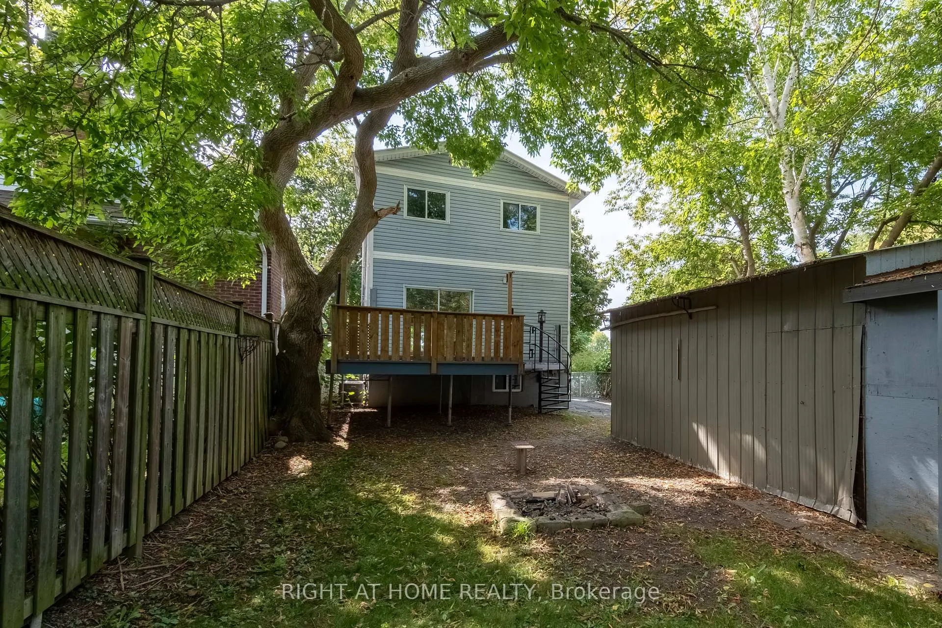 Photo 23 of 118 Thomas Street, Oshawa, Lakeview — HOMEH