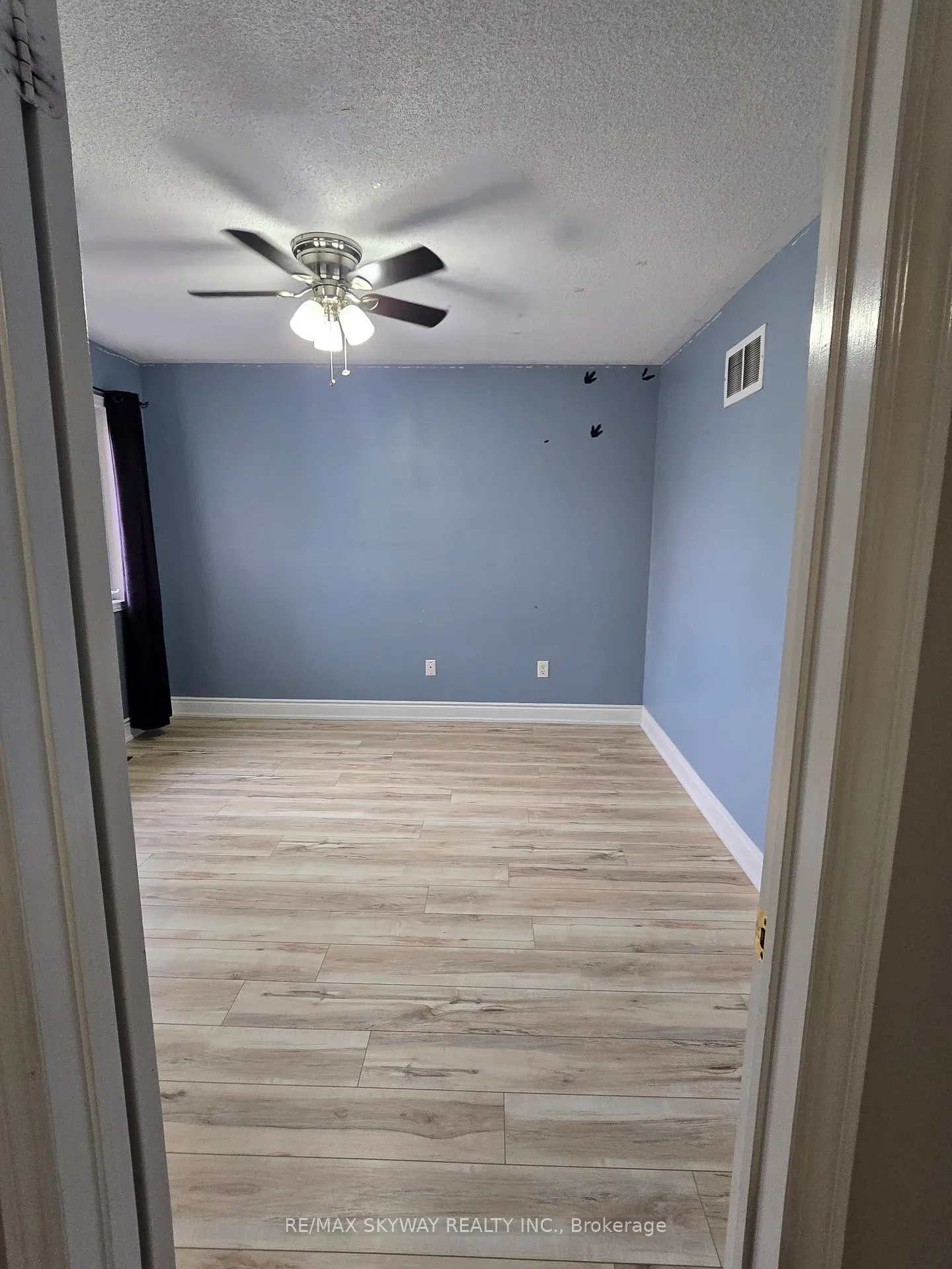 Photo 10 of 38 Egypt Drive, Brampton, Sandringham-Wellington — HOMEH