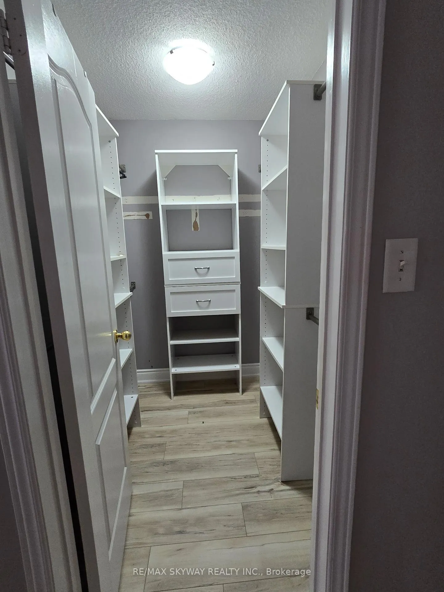 Photo 12 of 38 Egypt Drive, Brampton, Sandringham-Wellington — HOMEH