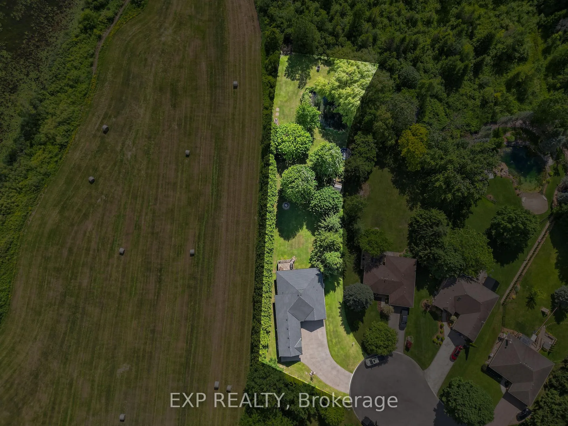 Photo 2 of 128 Brookfield Street, Middlesex Centre, Denfield — HOMEH