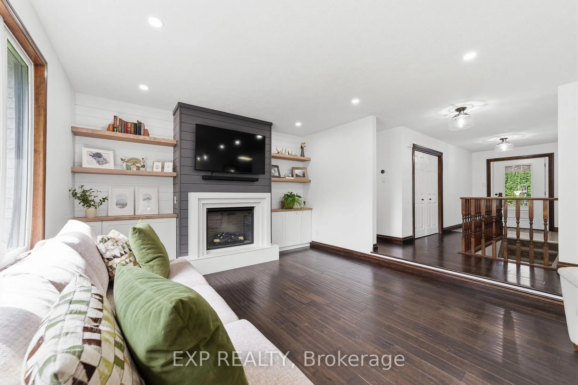 Photo 8 of 128 Brookfield Street, Middlesex Centre, Denfield — HOMEH
