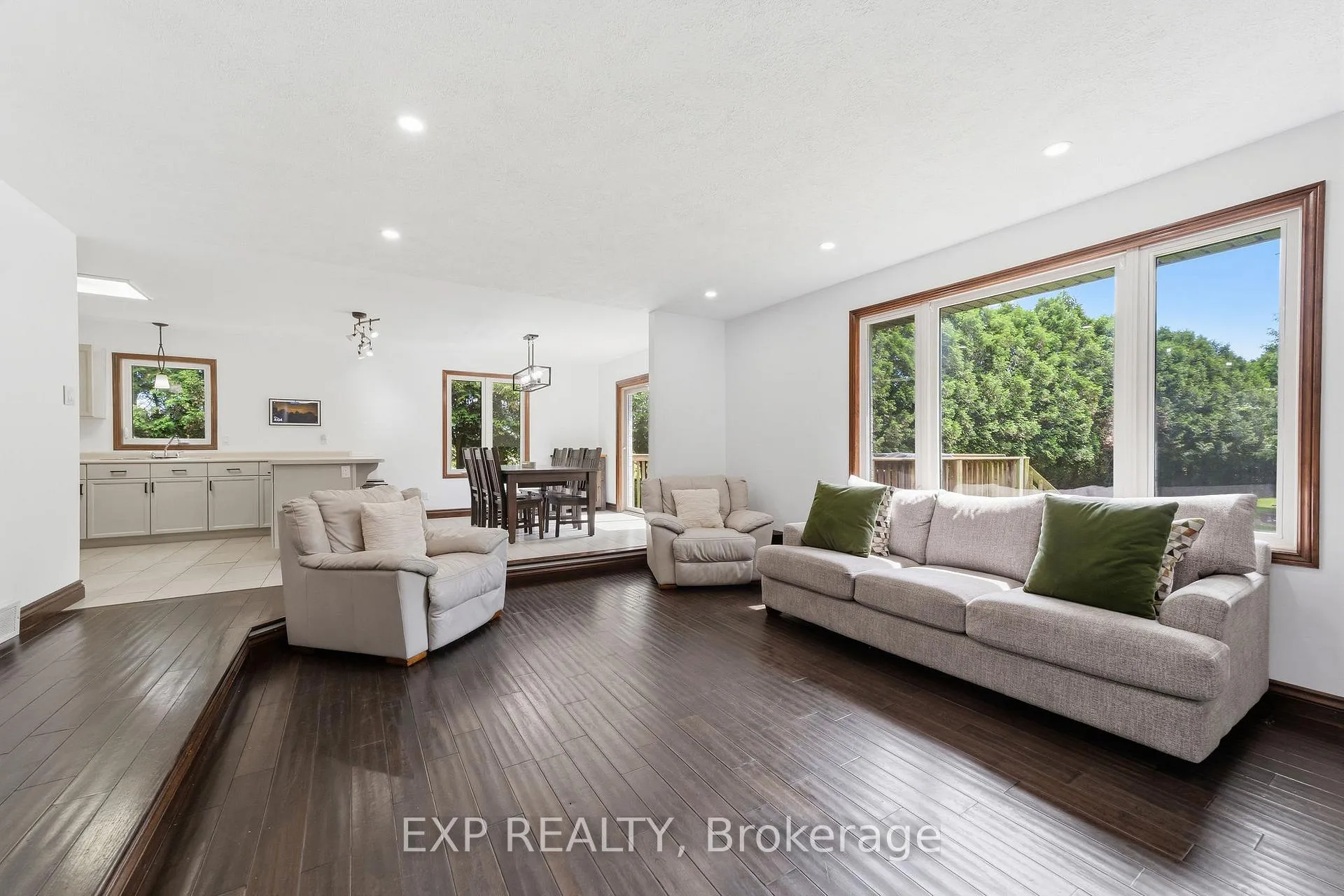 Photo 9 of 128 Brookfield Street, Middlesex Centre, Denfield — HOMEH