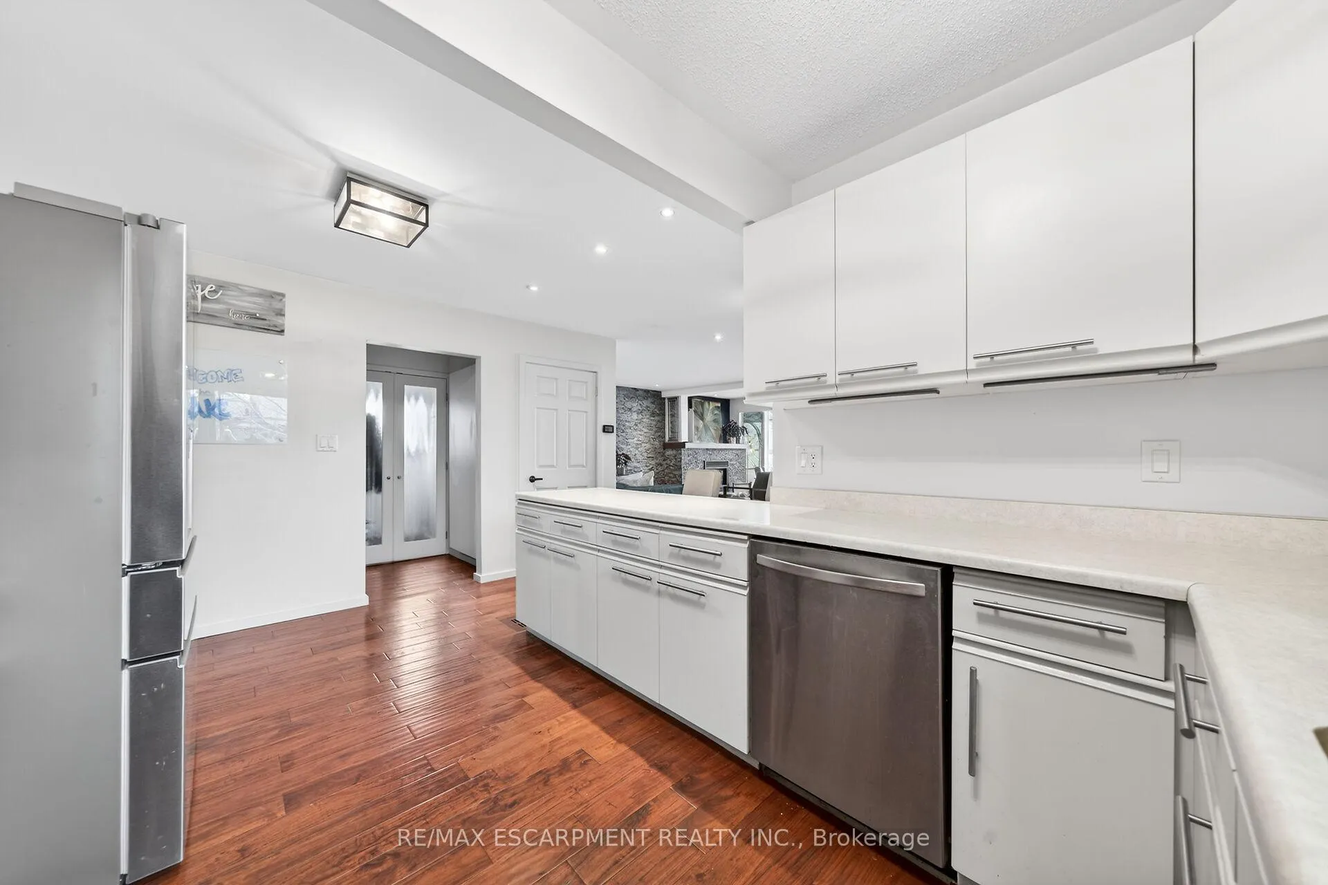 Photo 11 of 108 Lakeside Drive, Haldimand — HOMEH