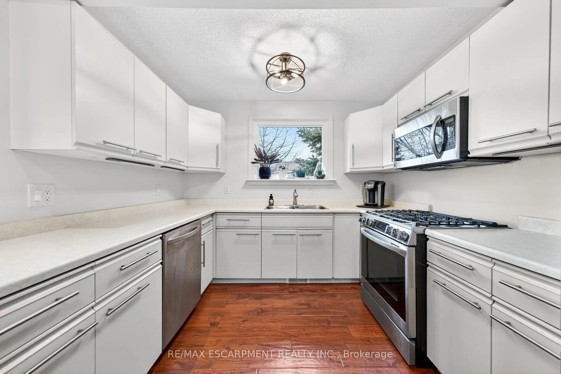 Photo 12 of 108 Lakeside Drive, Haldimand — HOMEH