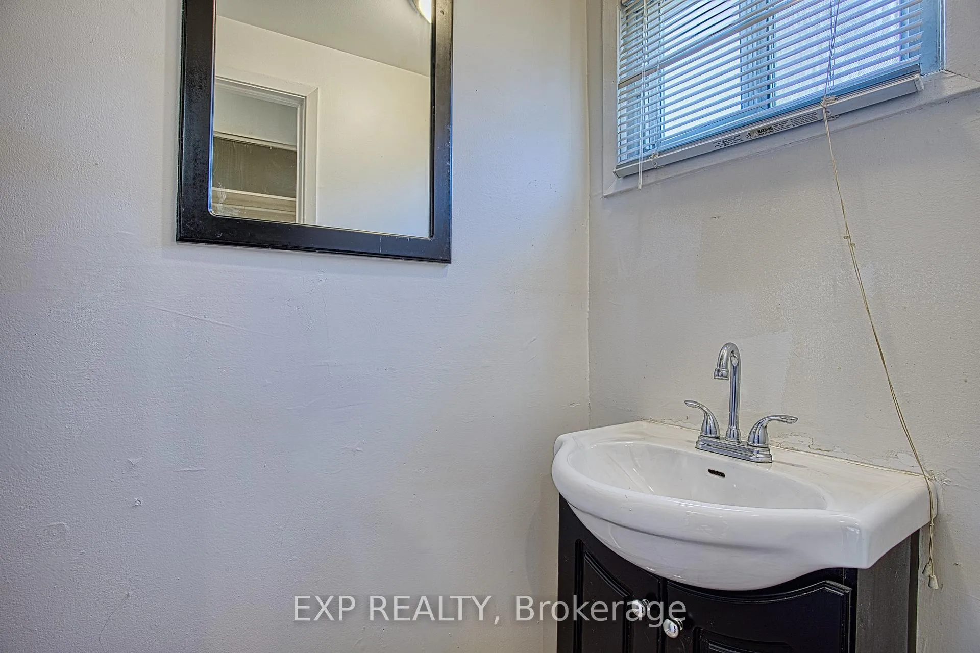 Photo 6 of Unit 85, 75 Berkindale Drive, Hamilton, Riverdale — HOMEH