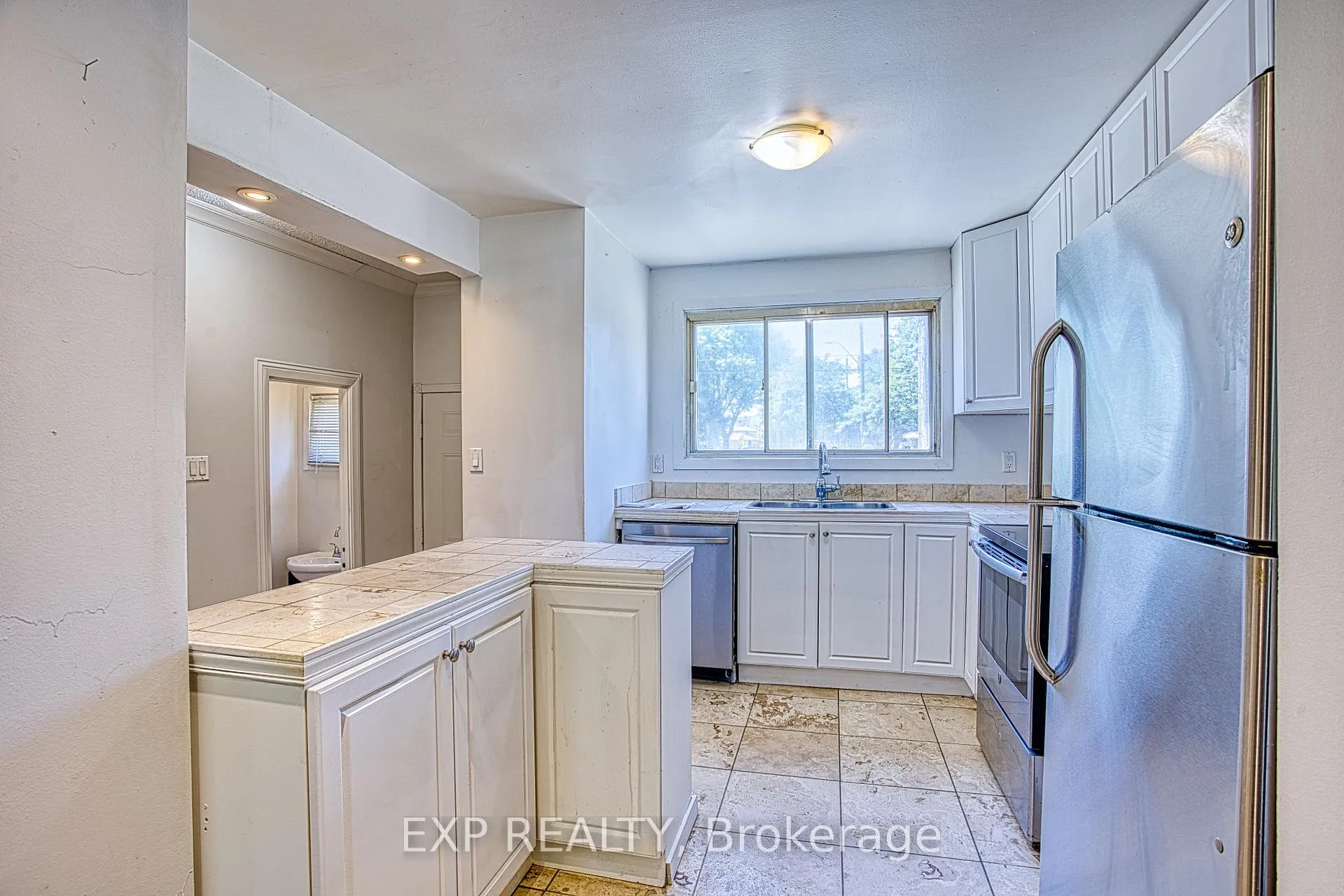 Photo 9 of Unit 85, 75 Berkindale Drive, Hamilton, Riverdale — HOMEH
