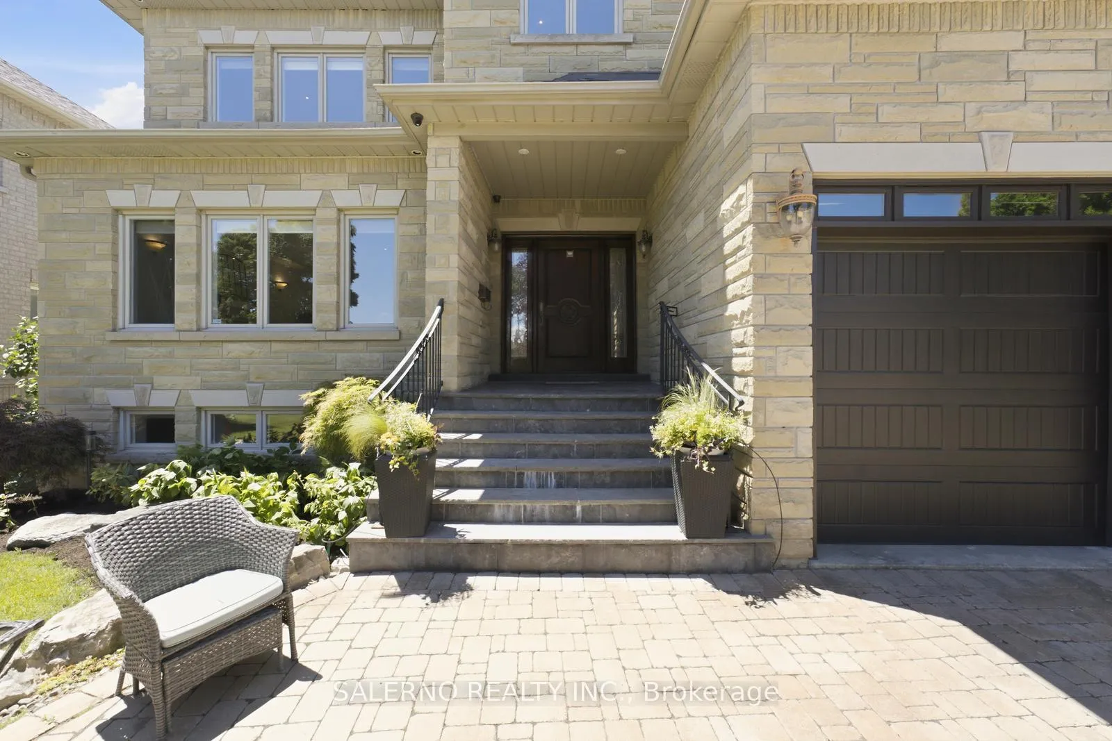 Photo 5 of 226 Deerchase Circle, Vaughan, Islington Woods — HOMEH