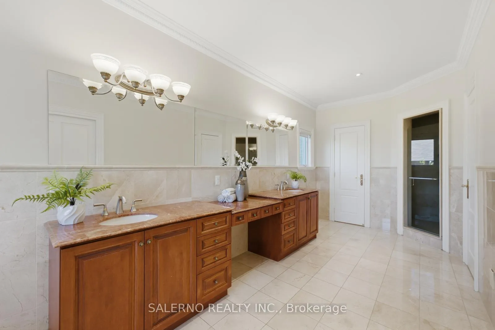 Photo 22 of 226 Deerchase Circle, Vaughan, Islington Woods — HOMEH